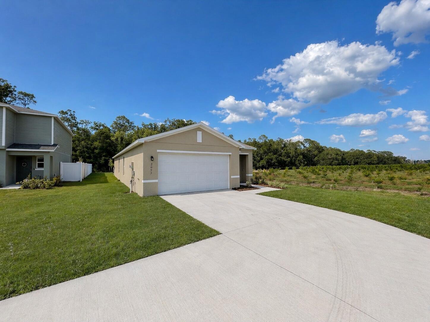 2093 GOLDEN BEAK DR, EAGLE LAKE, FL, 33839