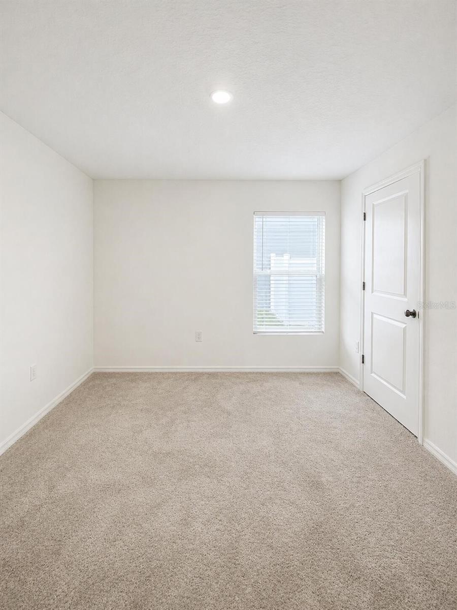 2093 GOLDEN BEAK DR, EAGLE LAKE, FL, 33839