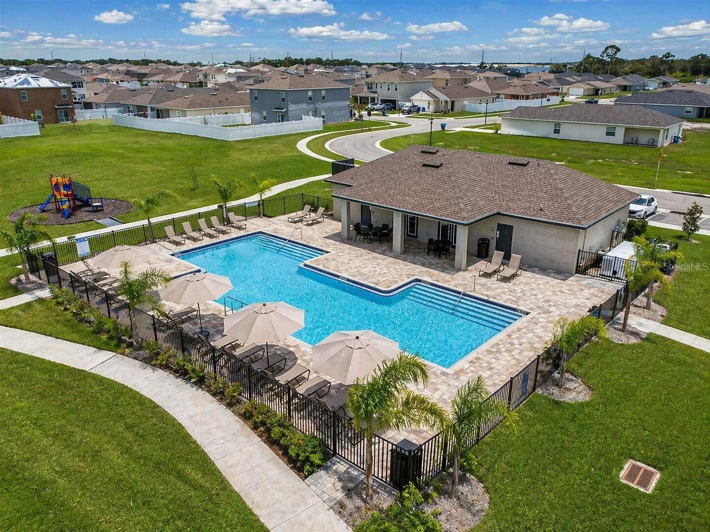 2093 GOLDEN BEAK DR, EAGLE LAKE, FL, 33839