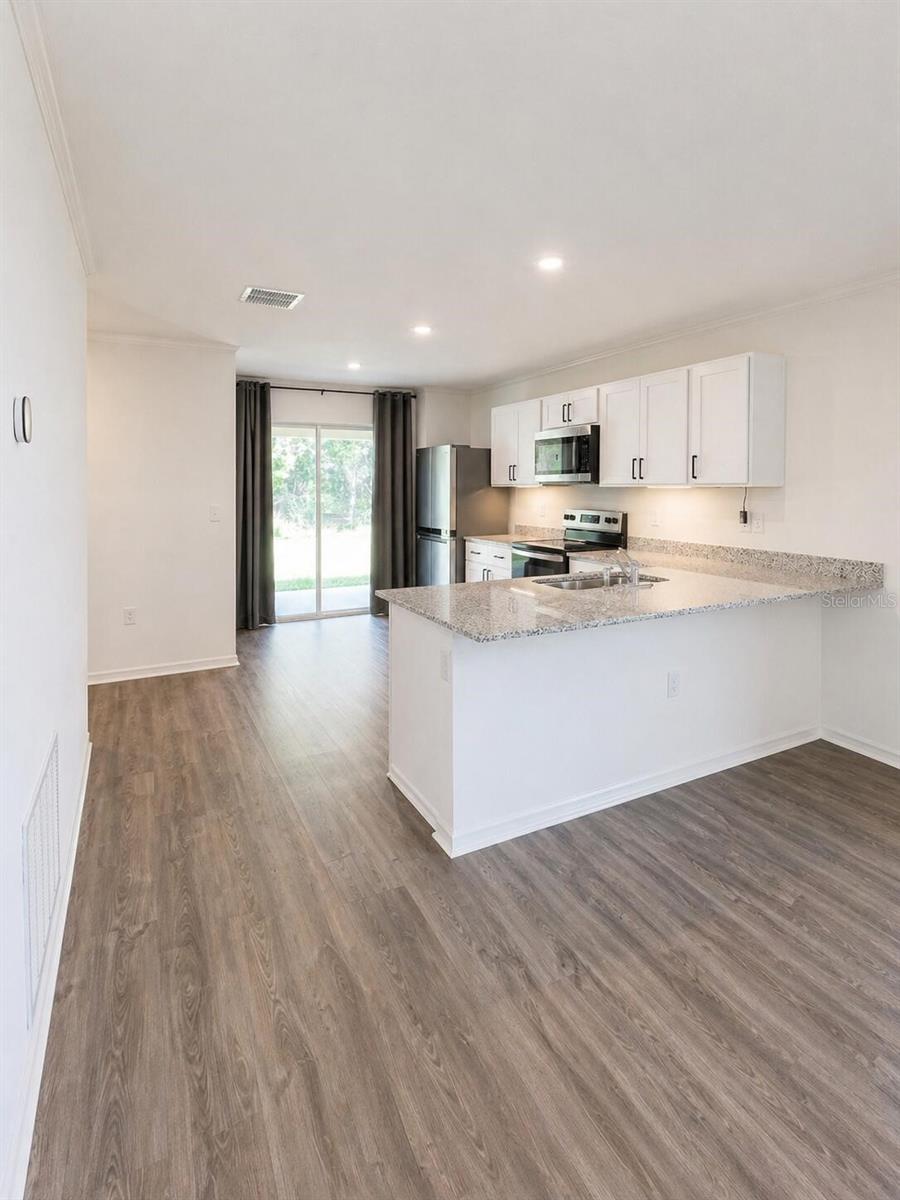 2093 GOLDEN BEAK DR, EAGLE LAKE, FL, 33839