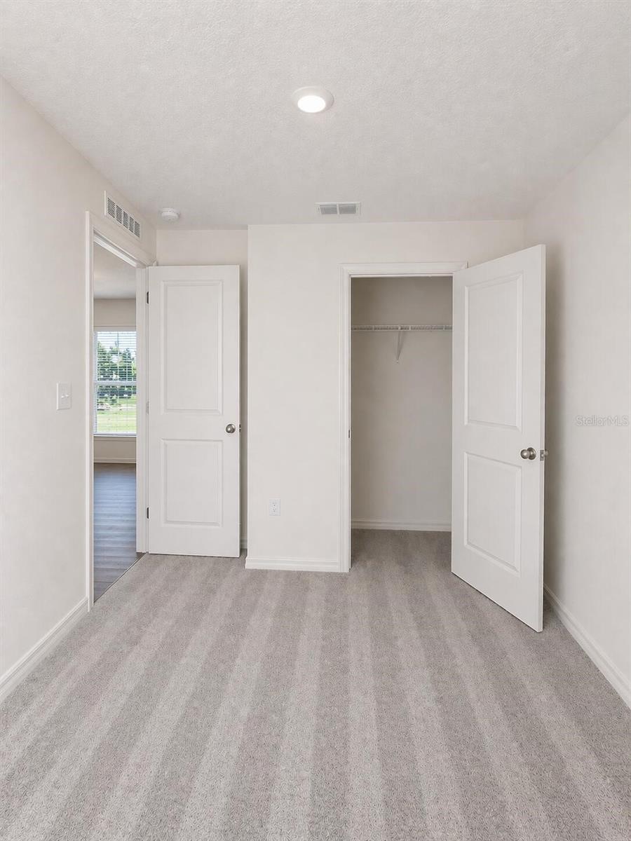 2093 GOLDEN BEAK DR, EAGLE LAKE, FL, 33839