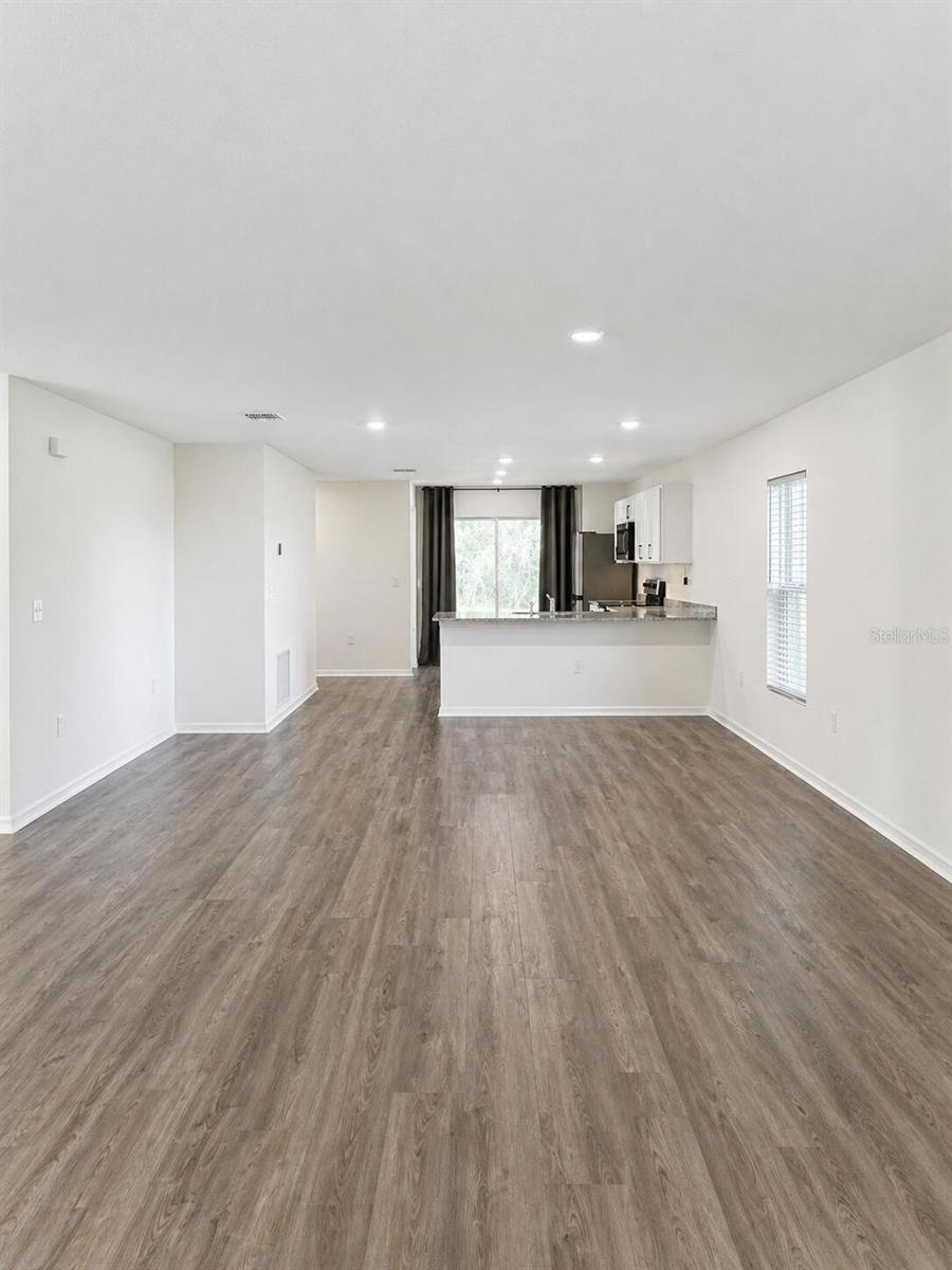 2093 GOLDEN BEAK DR, EAGLE LAKE, FL, 33839