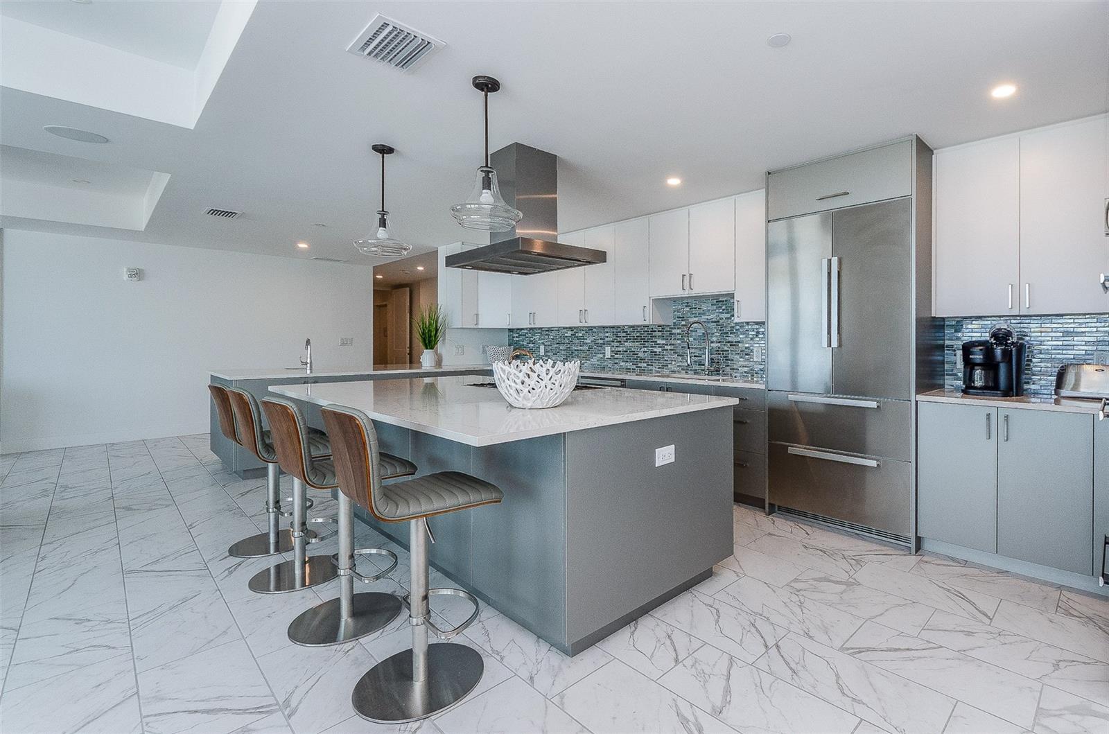 15 AVALON ST #401, CLEARWATER BEACH, FL, 33767