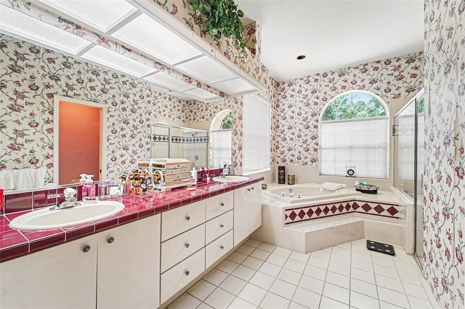 7210 WAREHAM DR, TAMPA, FL, 33647