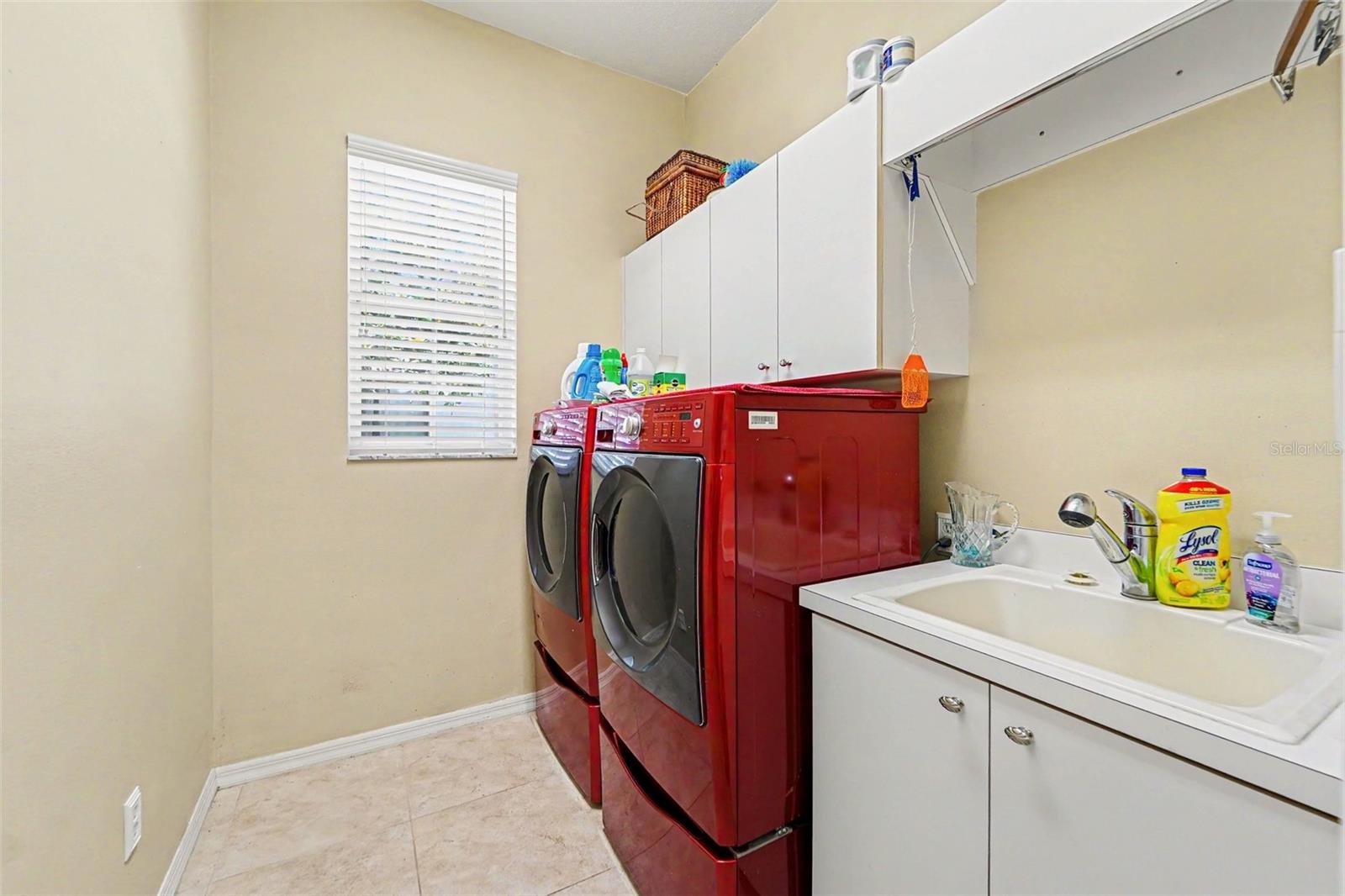7210 WAREHAM DR, TAMPA, FL, 33647