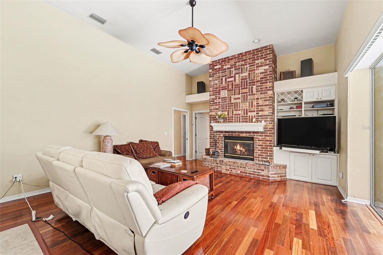 7210 WAREHAM DR, TAMPA, FL, 33647