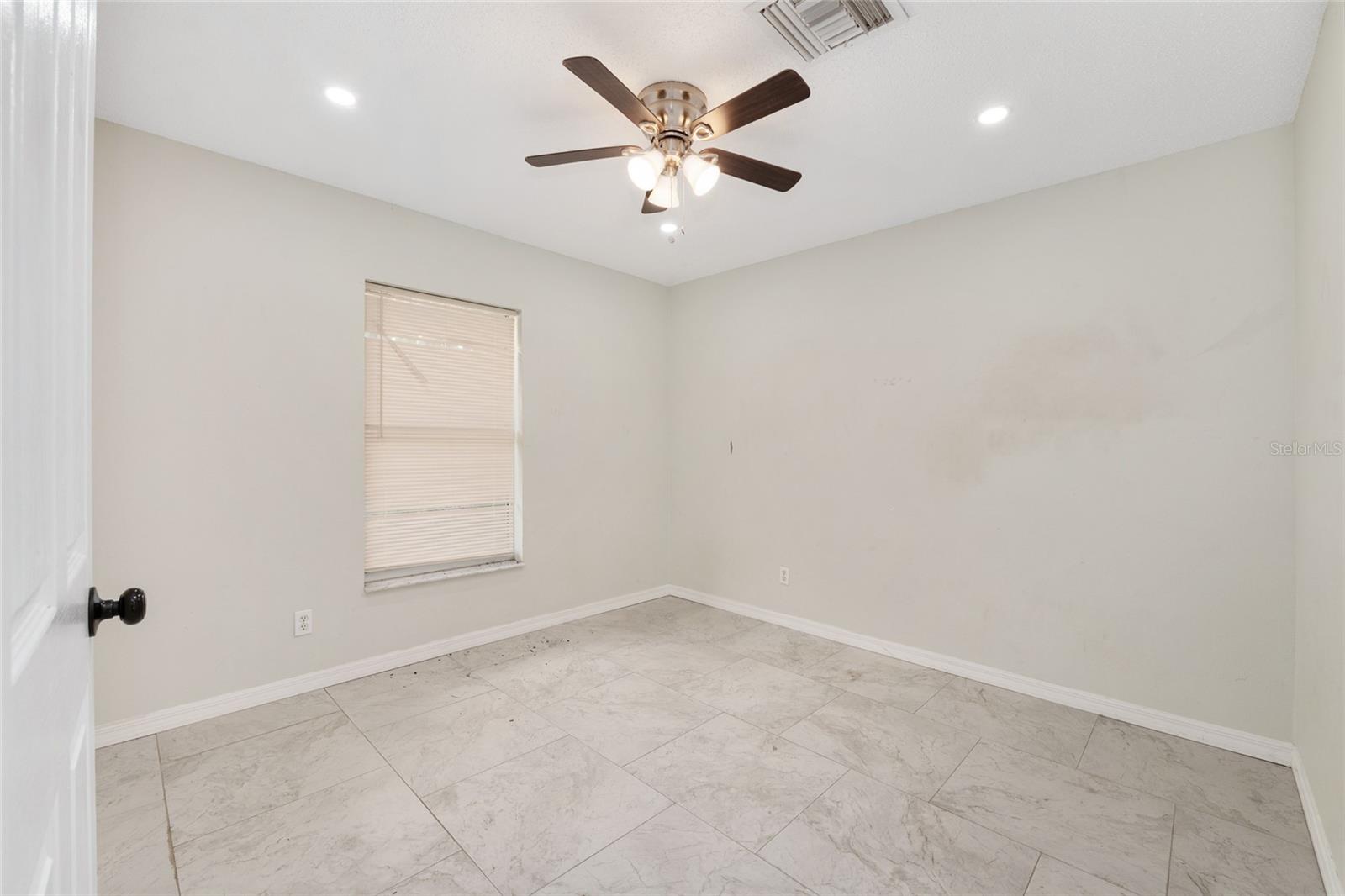 17611 FL33, GROVELAND, FL, 34736
