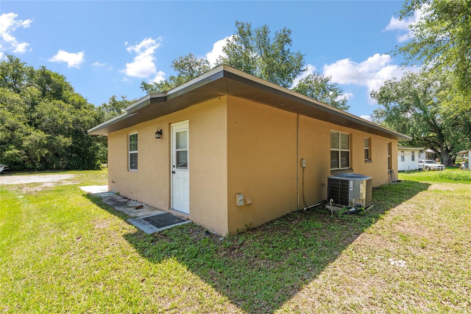 17611 FL33, GROVELAND, FL, 34736