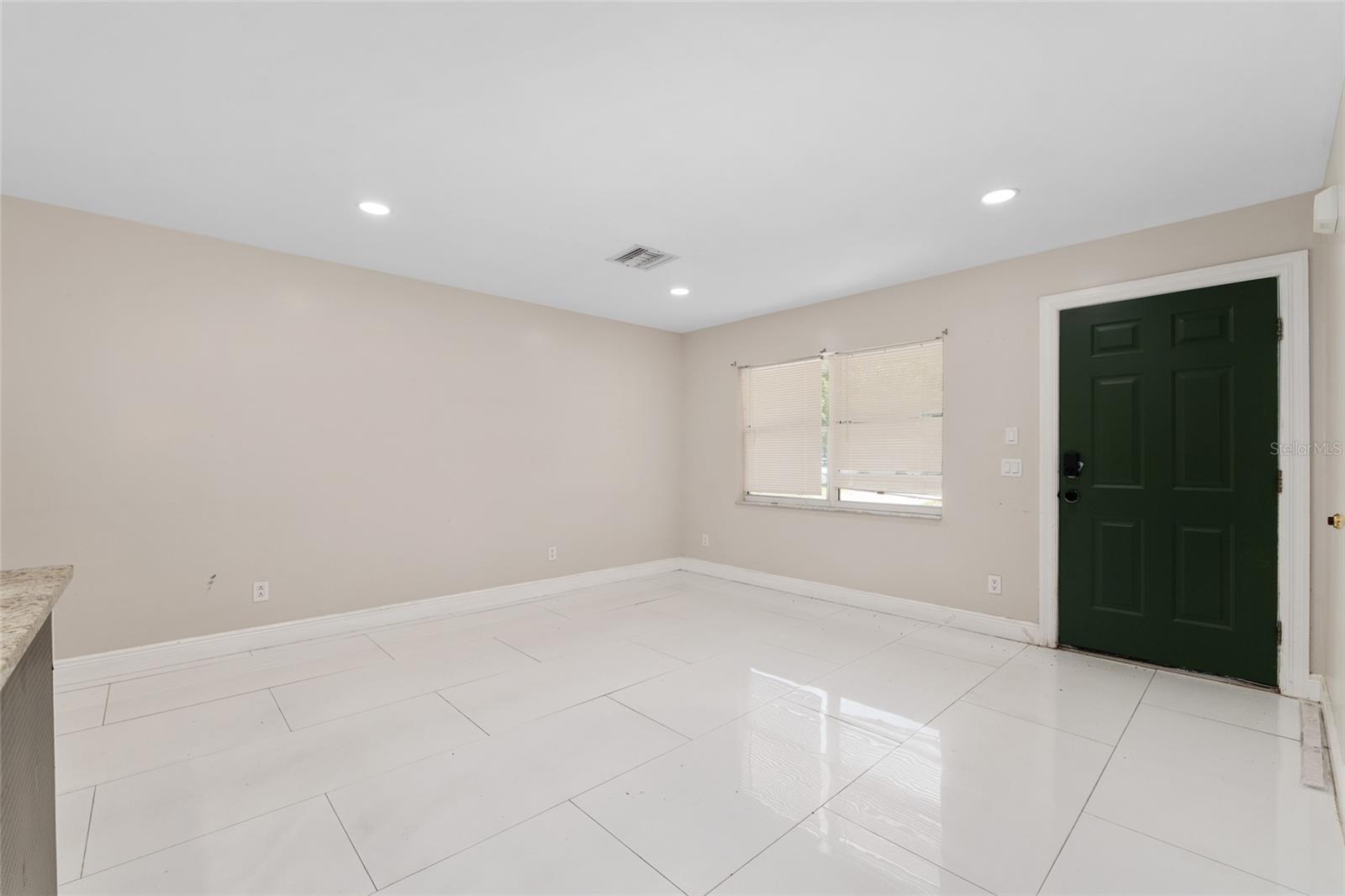 17611 FL33, GROVELAND, FL, 34736
