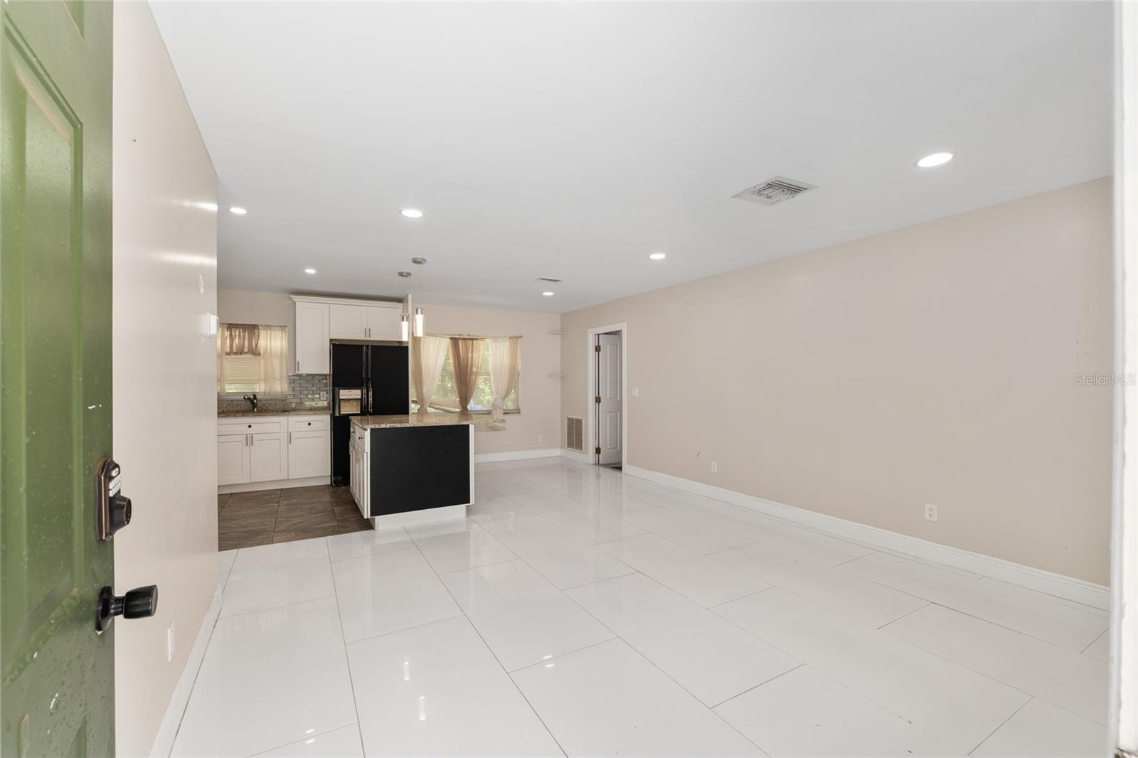 17611 FL33, GROVELAND, FL, 34736