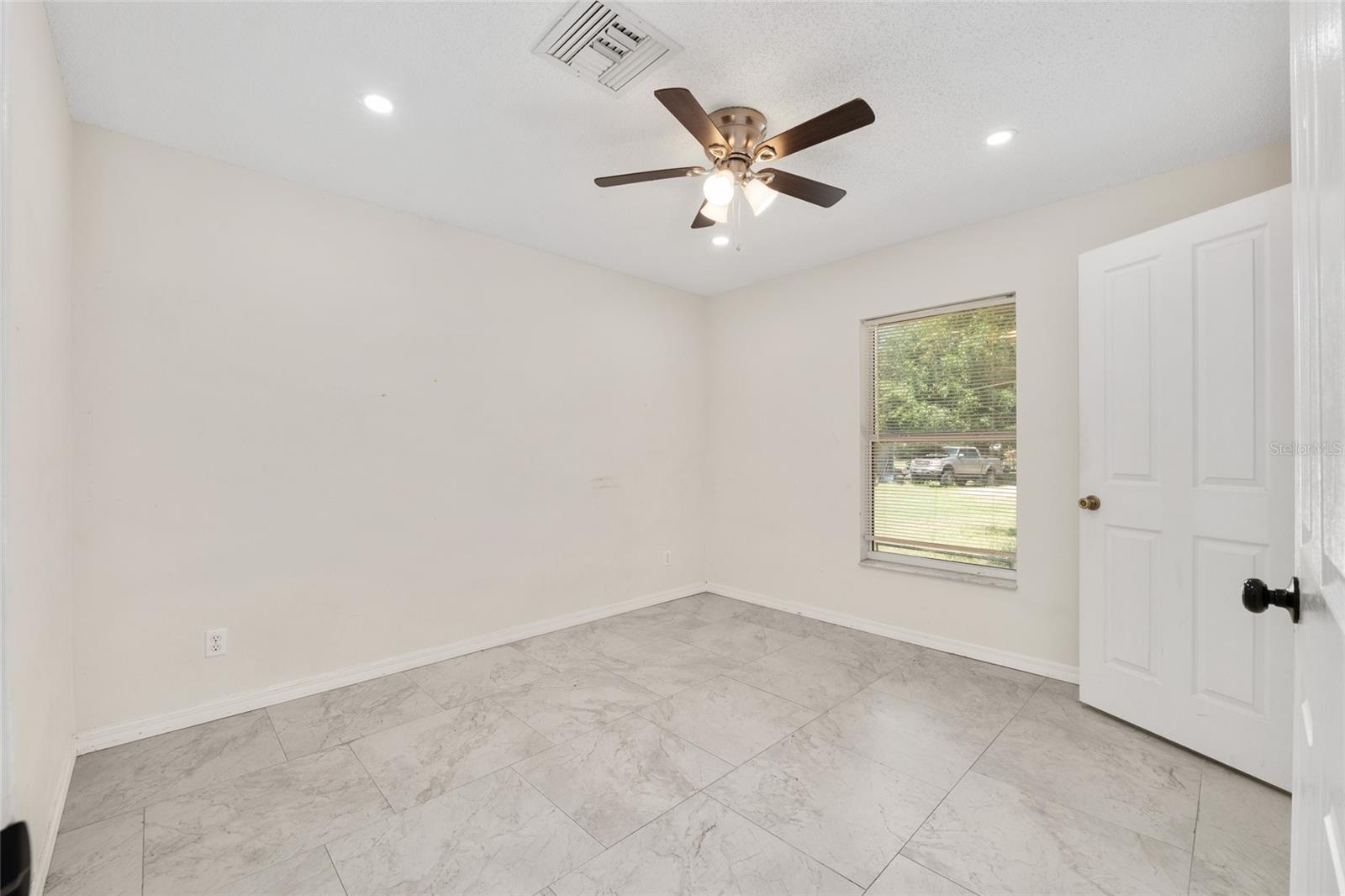 17611 FL33, GROVELAND, FL, 34736