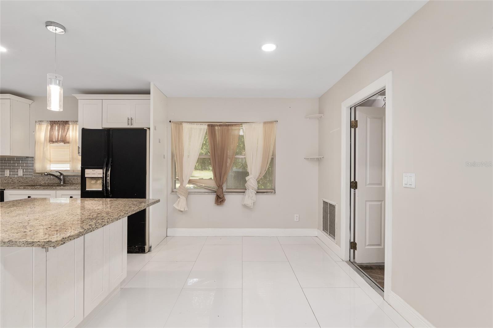 17611 FL33, GROVELAND, FL, 34736