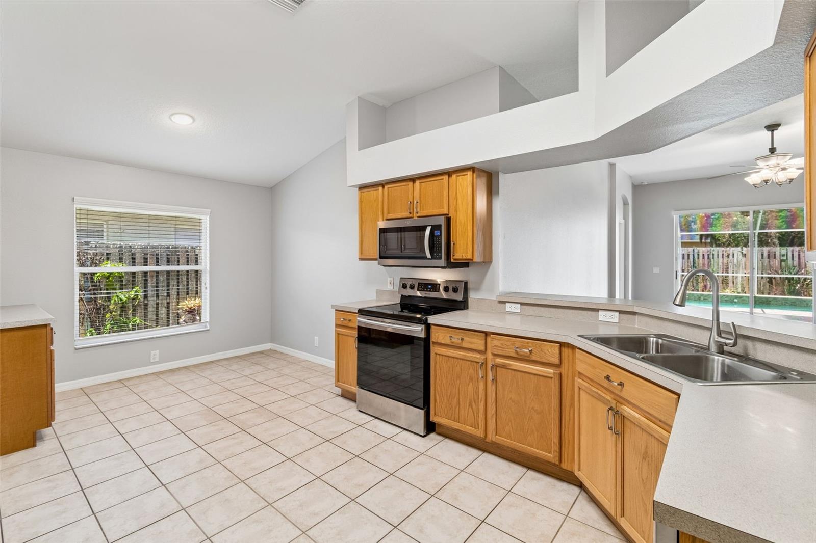 1822 GREYSTONE HEIGHTS DR, VALRICO, FL, 33594