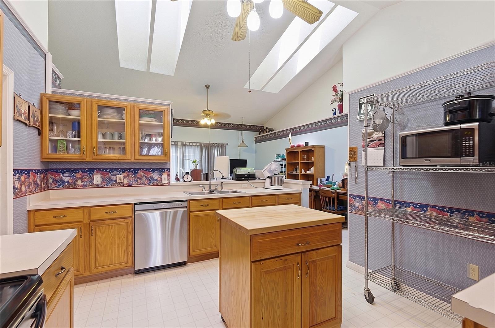 124 SEABEARN CT, ORLANDO, FL, 32824