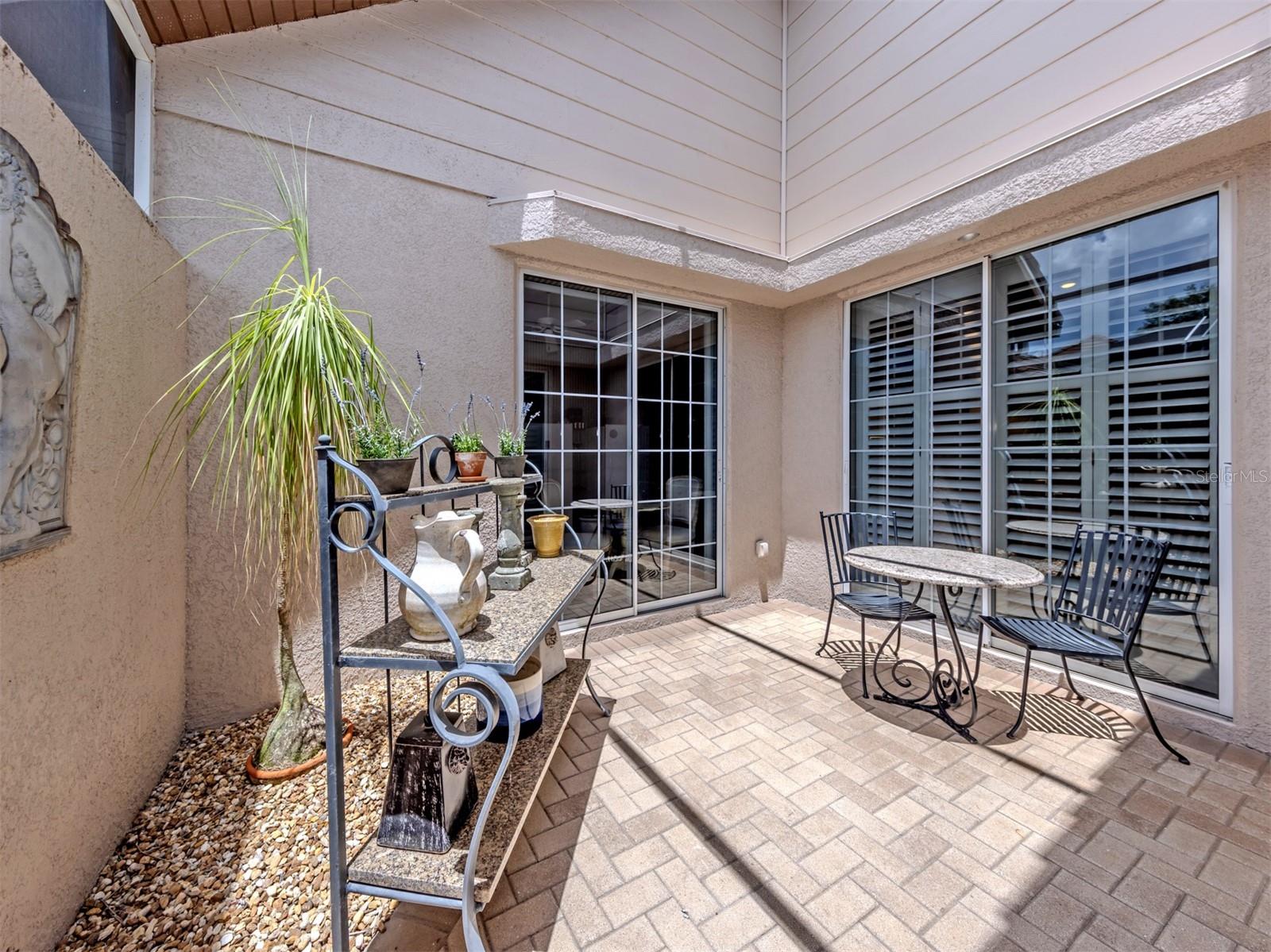302 STONE BRIAR CREEK DR, VENICE, FL, 34292