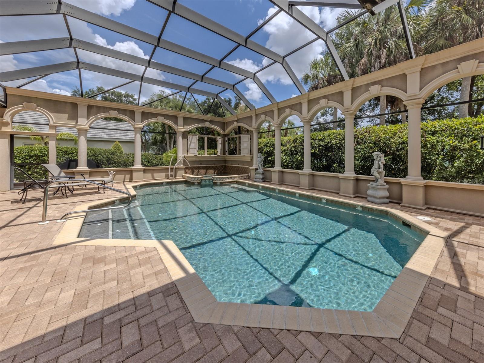 302 STONE BRIAR CREEK DR, VENICE, FL, 34292