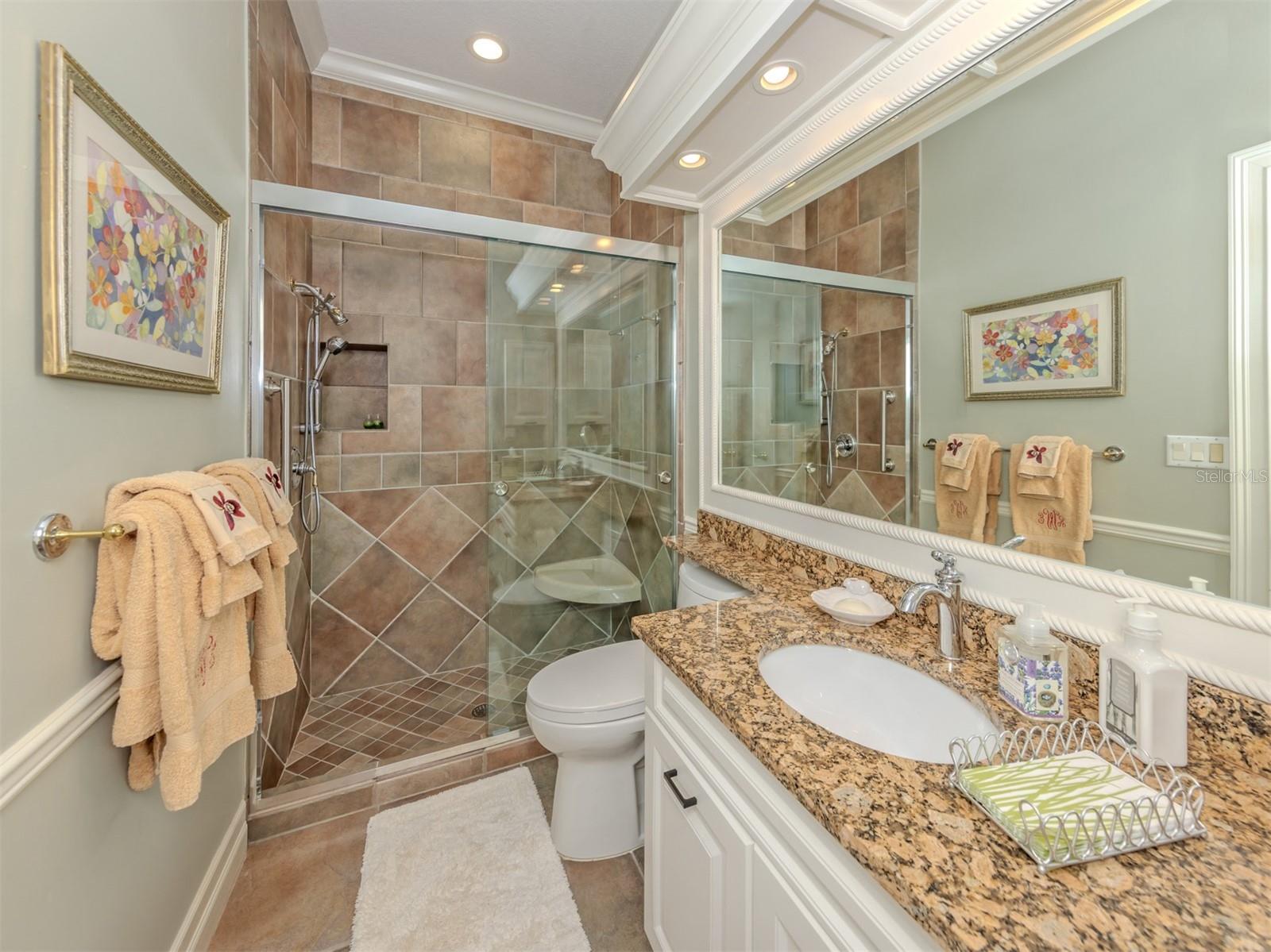 302 STONE BRIAR CREEK DR, VENICE, FL, 34292