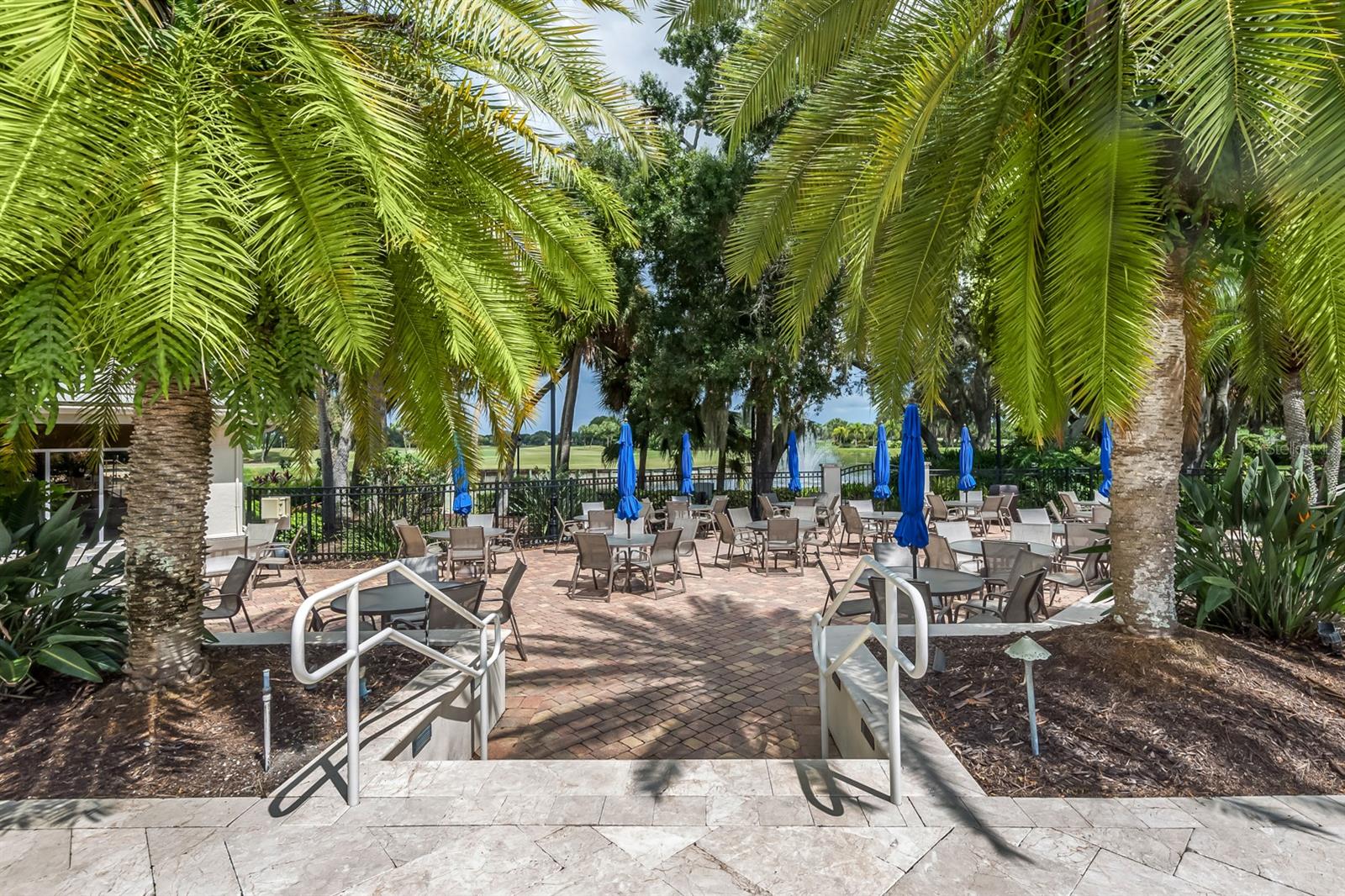 302 STONE BRIAR CREEK DR, VENICE, FL, 34292
