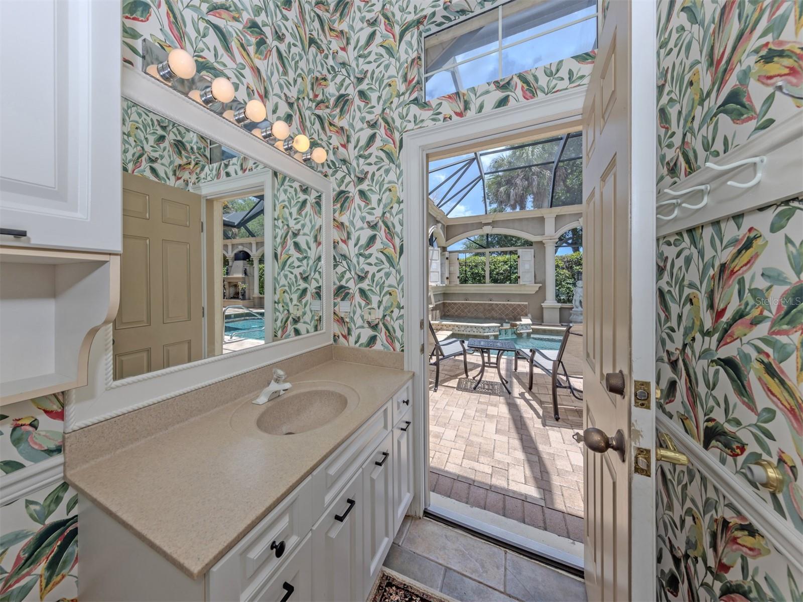 302 STONE BRIAR CREEK DR, VENICE, FL, 34292