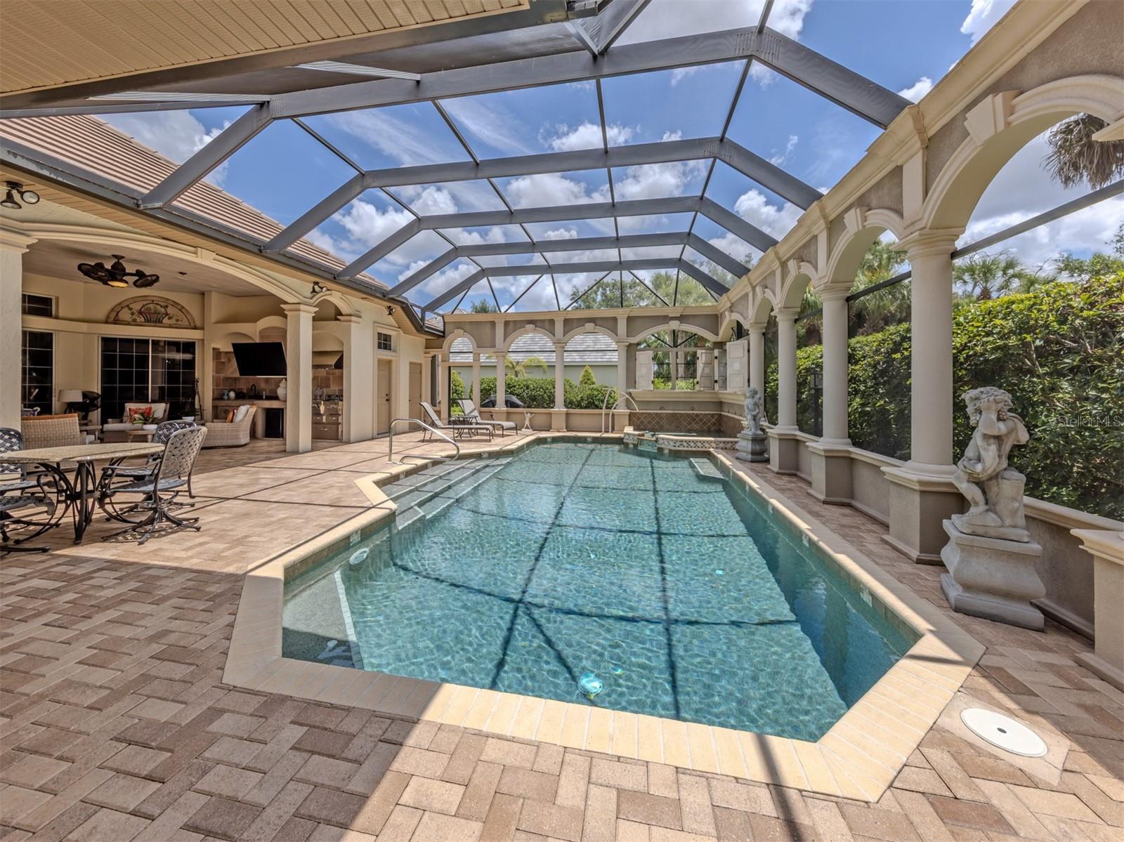 302 STONE BRIAR CREEK DR, VENICE, FL, 34292