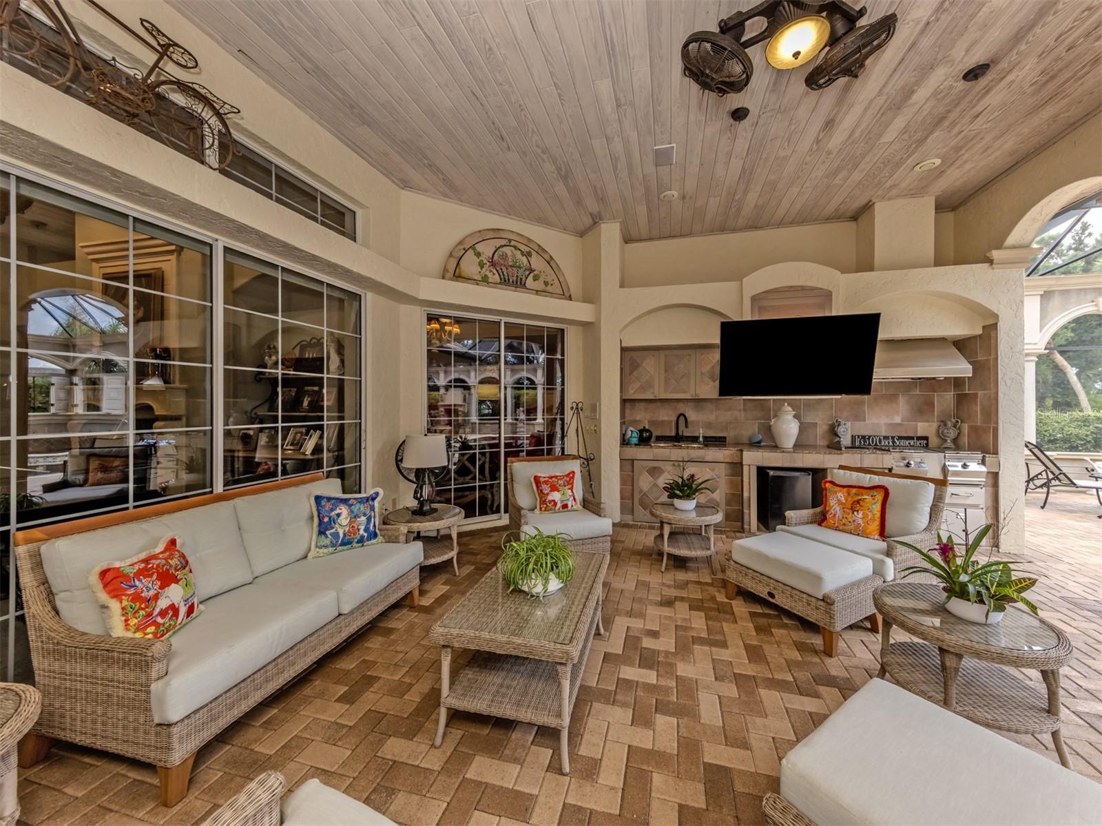 302 STONE BRIAR CREEK DR, VENICE, FL, 34292