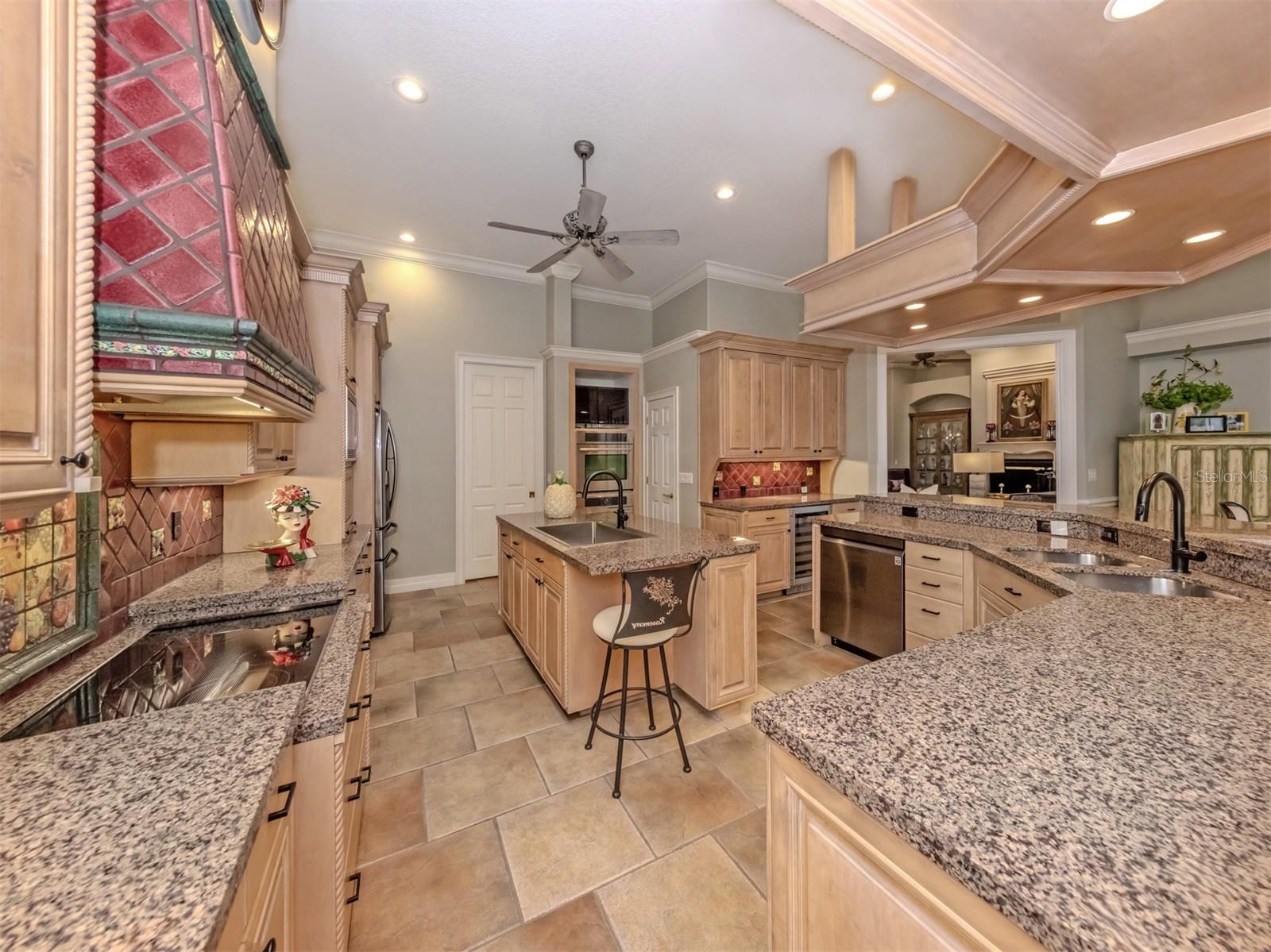 302 STONE BRIAR CREEK DR, VENICE, FL, 34292