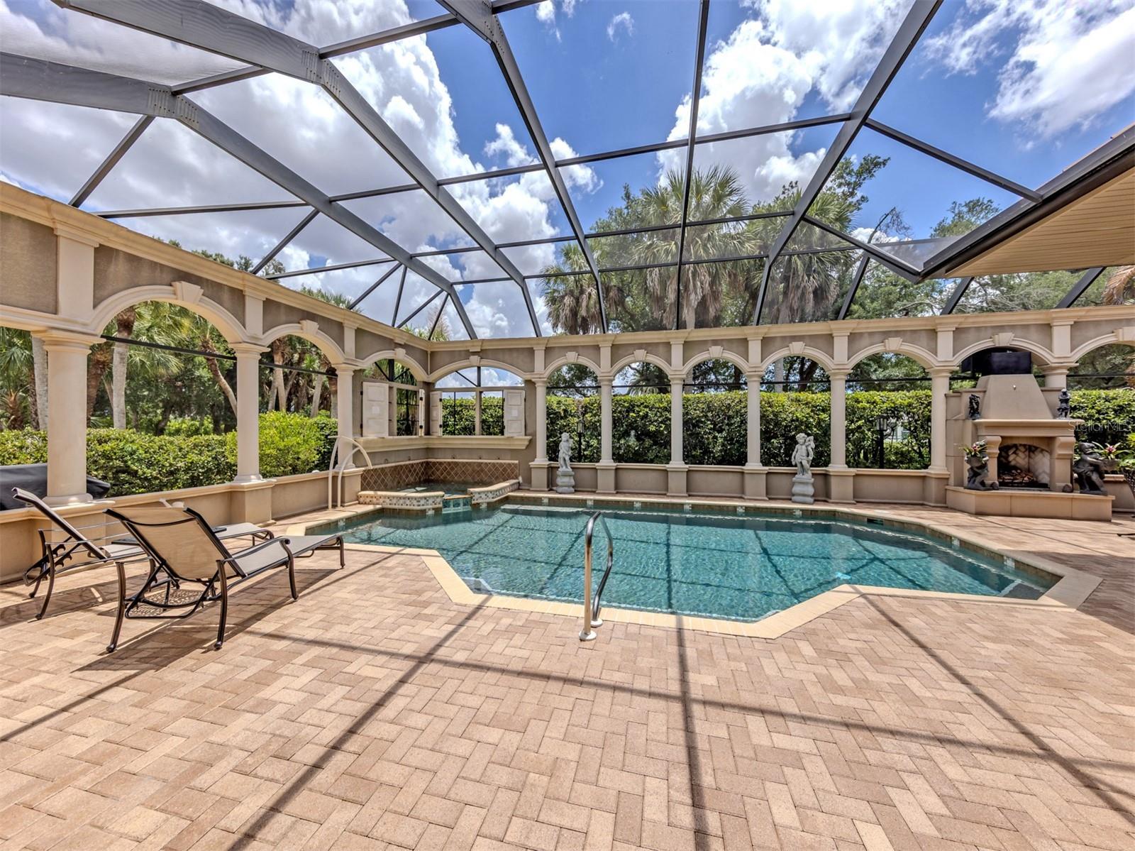 302 STONE BRIAR CREEK DR, VENICE, FL, 34292