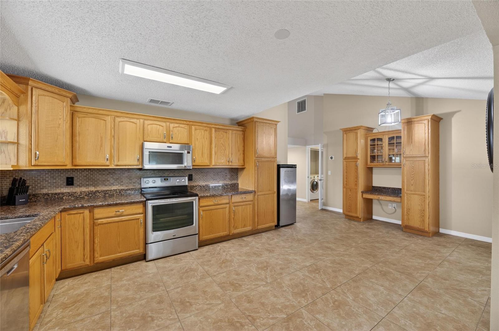 2078 SHADOW PINE DR, BRANDON, FL, 33511
