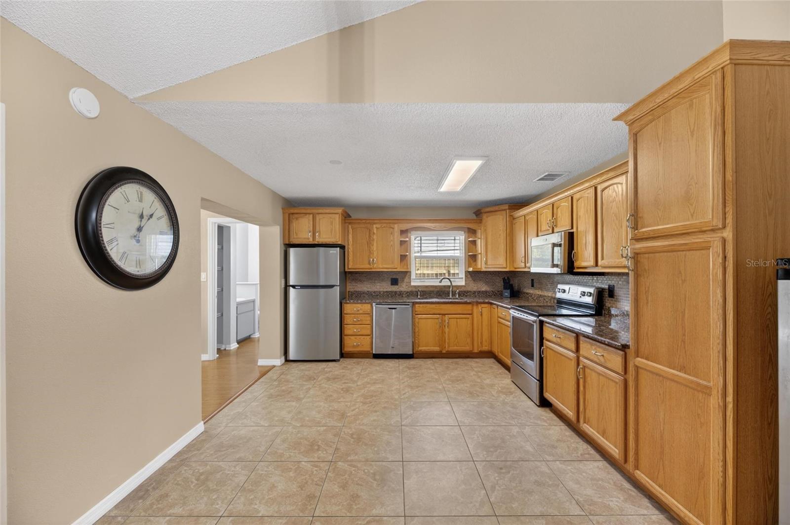2078 SHADOW PINE DR, BRANDON, FL, 33511