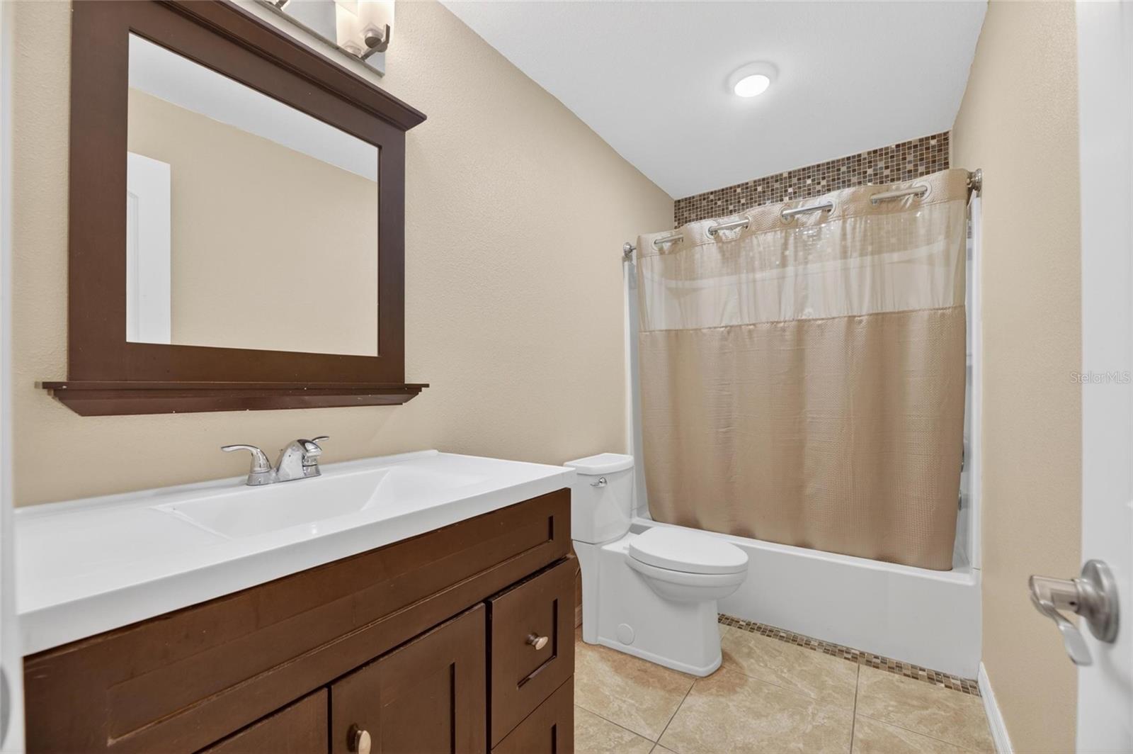 2078 SHADOW PINE DR, BRANDON, FL, 33511