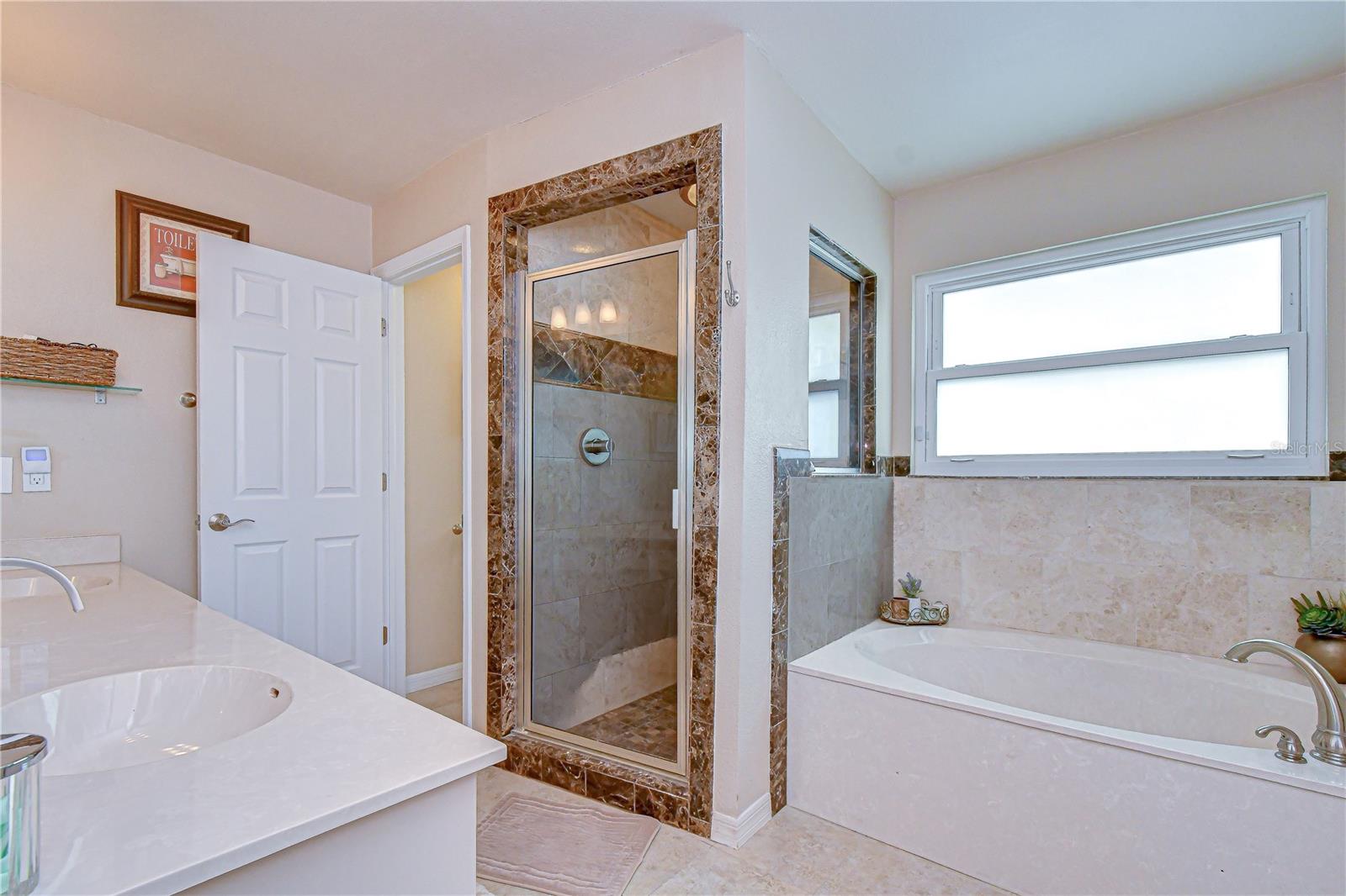 1227 RAINBROOK CIR, VALRICO, FL, 33596