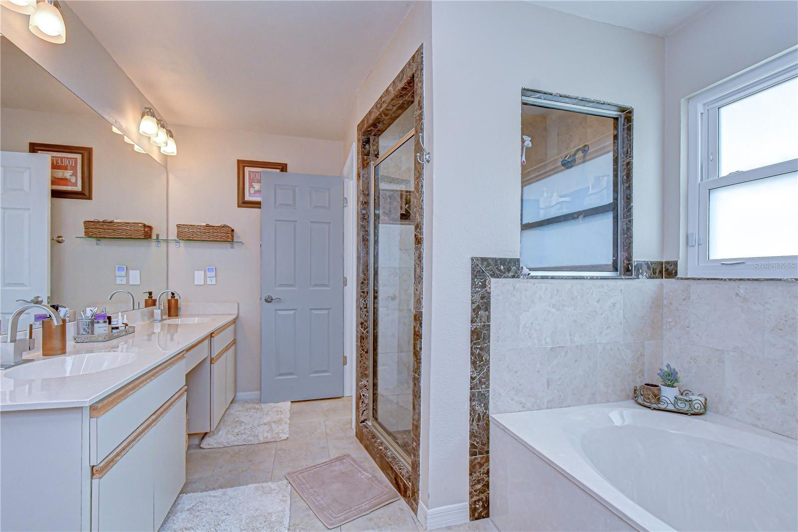 1227 RAINBROOK CIR, VALRICO, FL, 33596