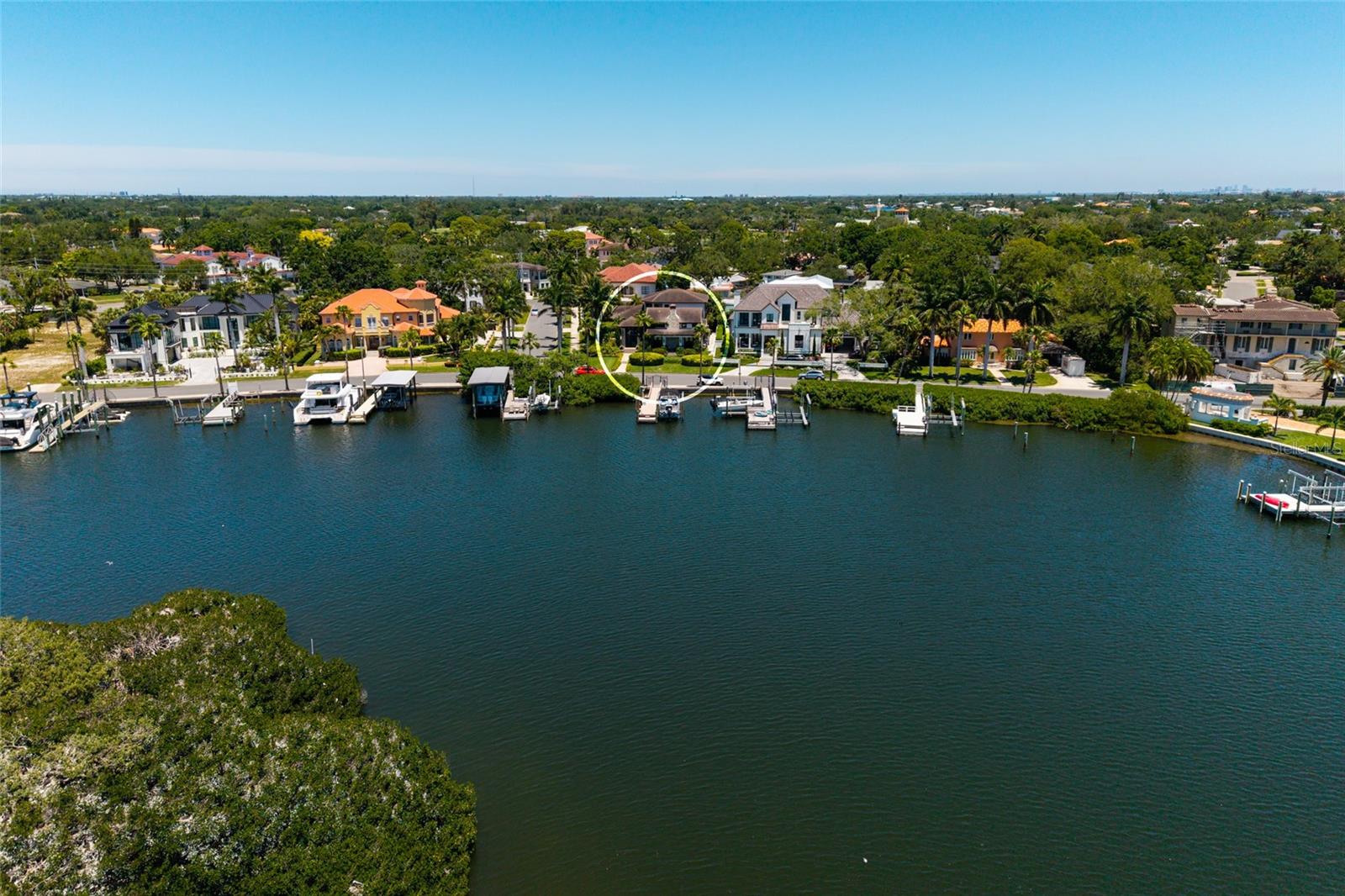 200 BRIGHTWATERS BLVD NE, ST PETERSBURG, FL, 33704