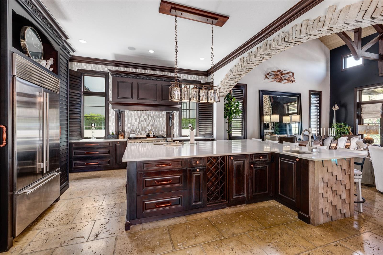200 BRIGHTWATERS BLVD NE, ST PETERSBURG, FL, 33704