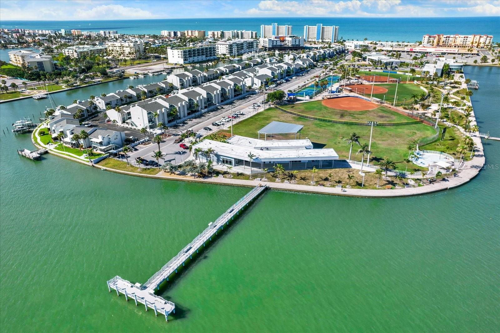 169 MEDALLION BLVD #E, MADEIRA BEACH, FL, 33708