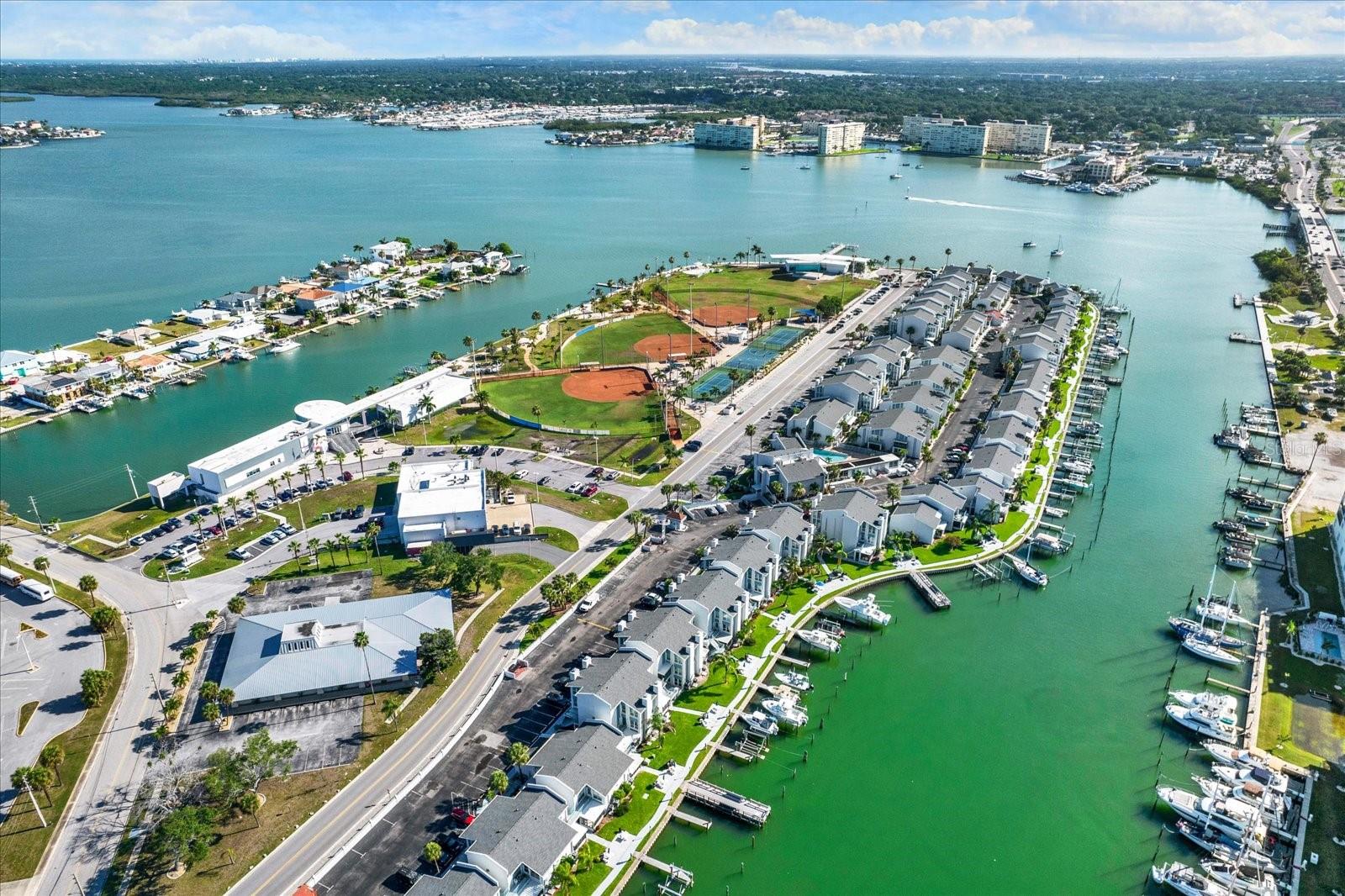 169 MEDALLION BLVD #E, MADEIRA BEACH, FL, 33708