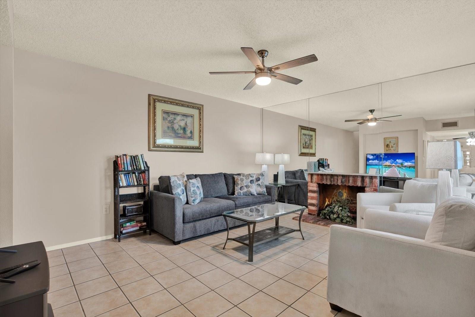 169 MEDALLION BLVD #E, MADEIRA BEACH, FL, 33708