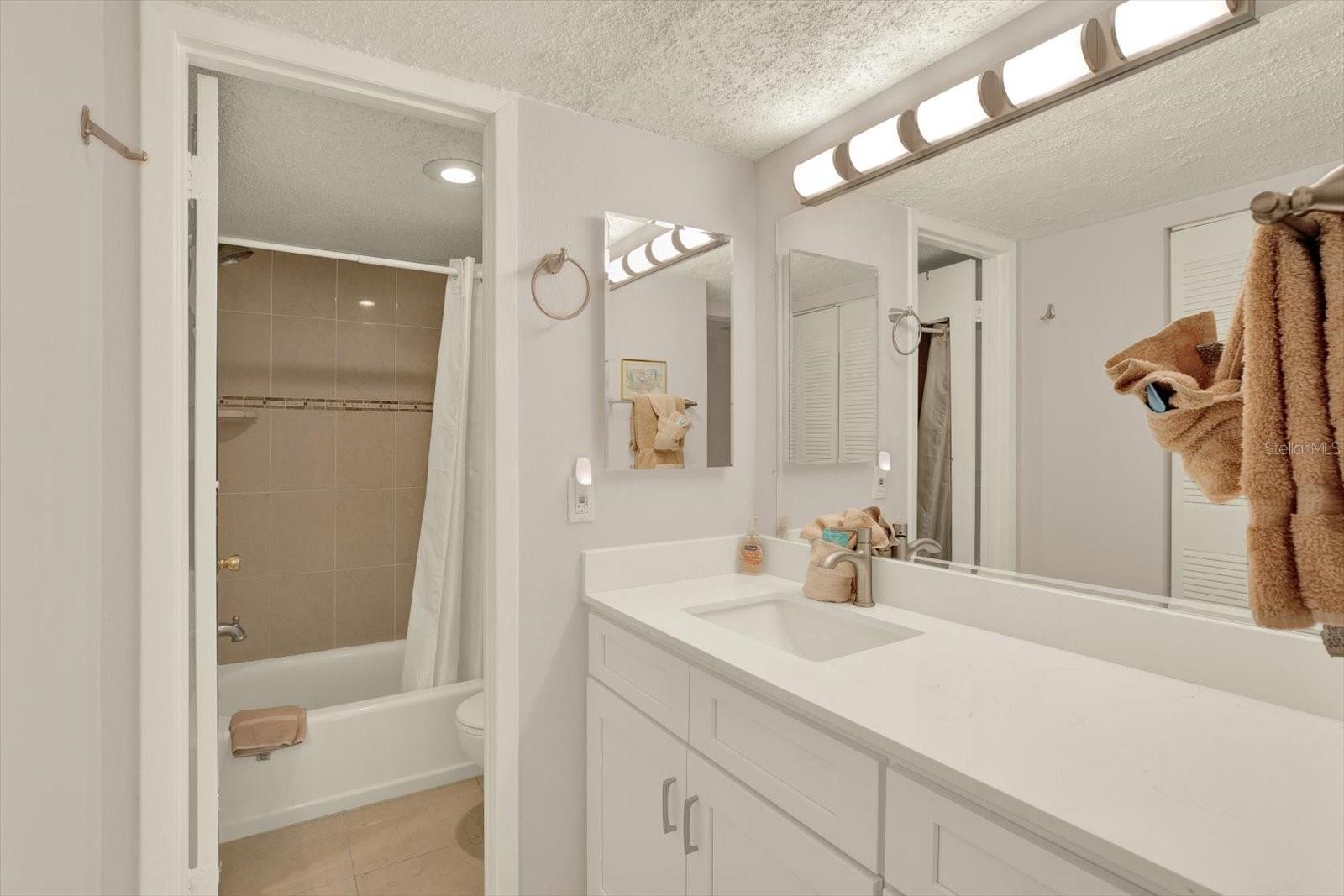 169 MEDALLION BLVD #E, MADEIRA BEACH, FL, 33708