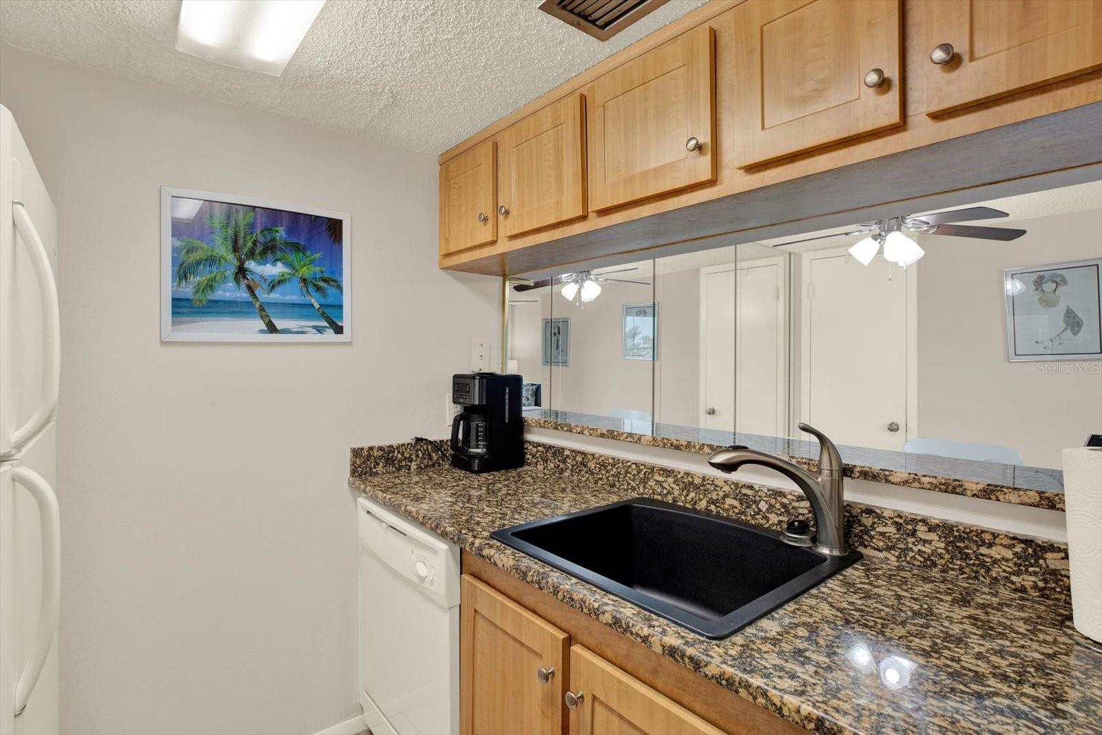 169 MEDALLION BLVD #E, MADEIRA BEACH, FL, 33708