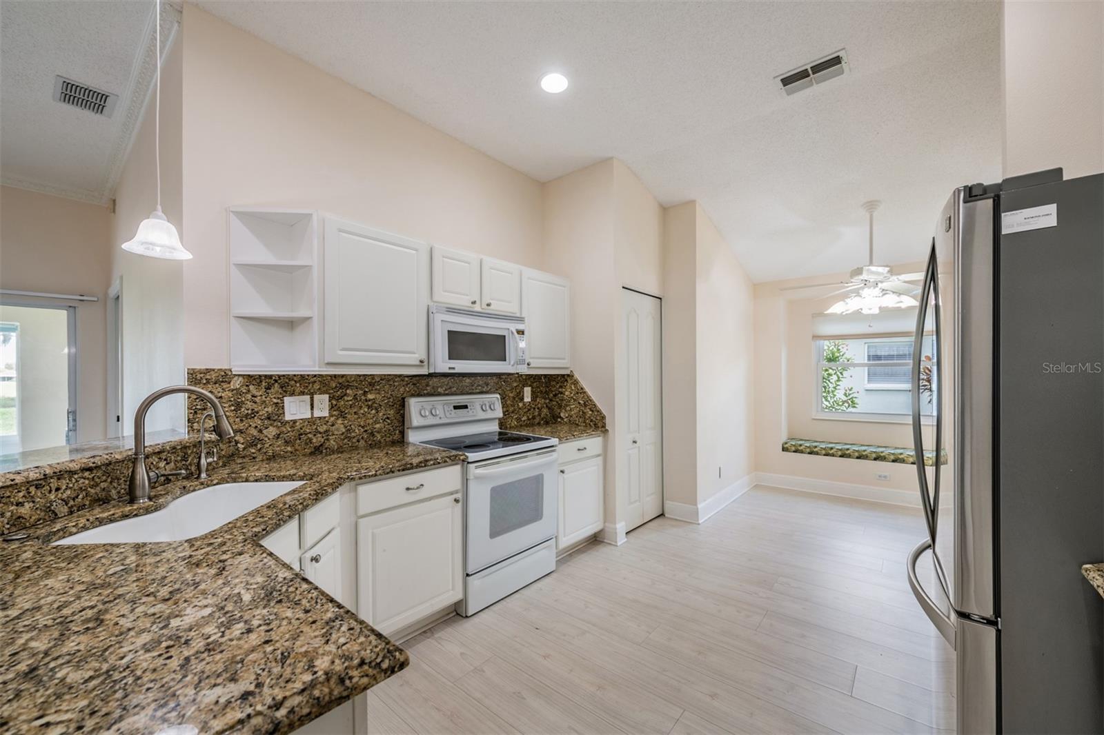 1230 CORINTH GREENS DR #2, SUN CITY CENTER, FL, 33573