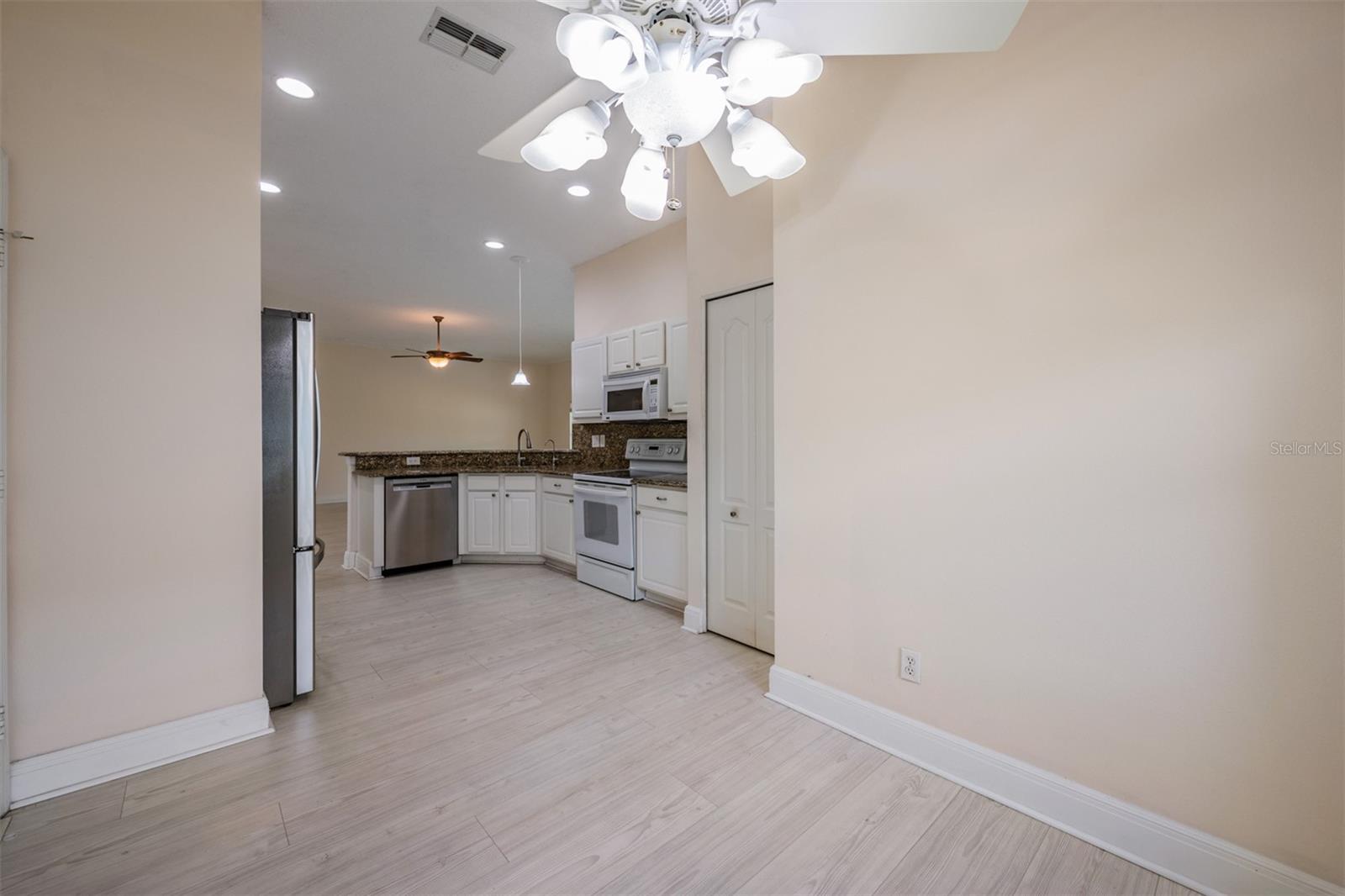 1230 CORINTH GREENS DR #2, SUN CITY CENTER, FL, 33573