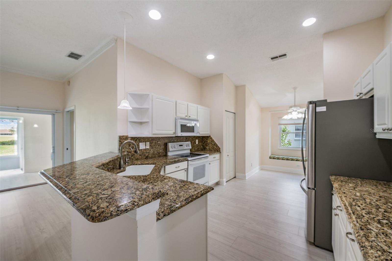 1230 CORINTH GREENS DR #2, SUN CITY CENTER, FL, 33573