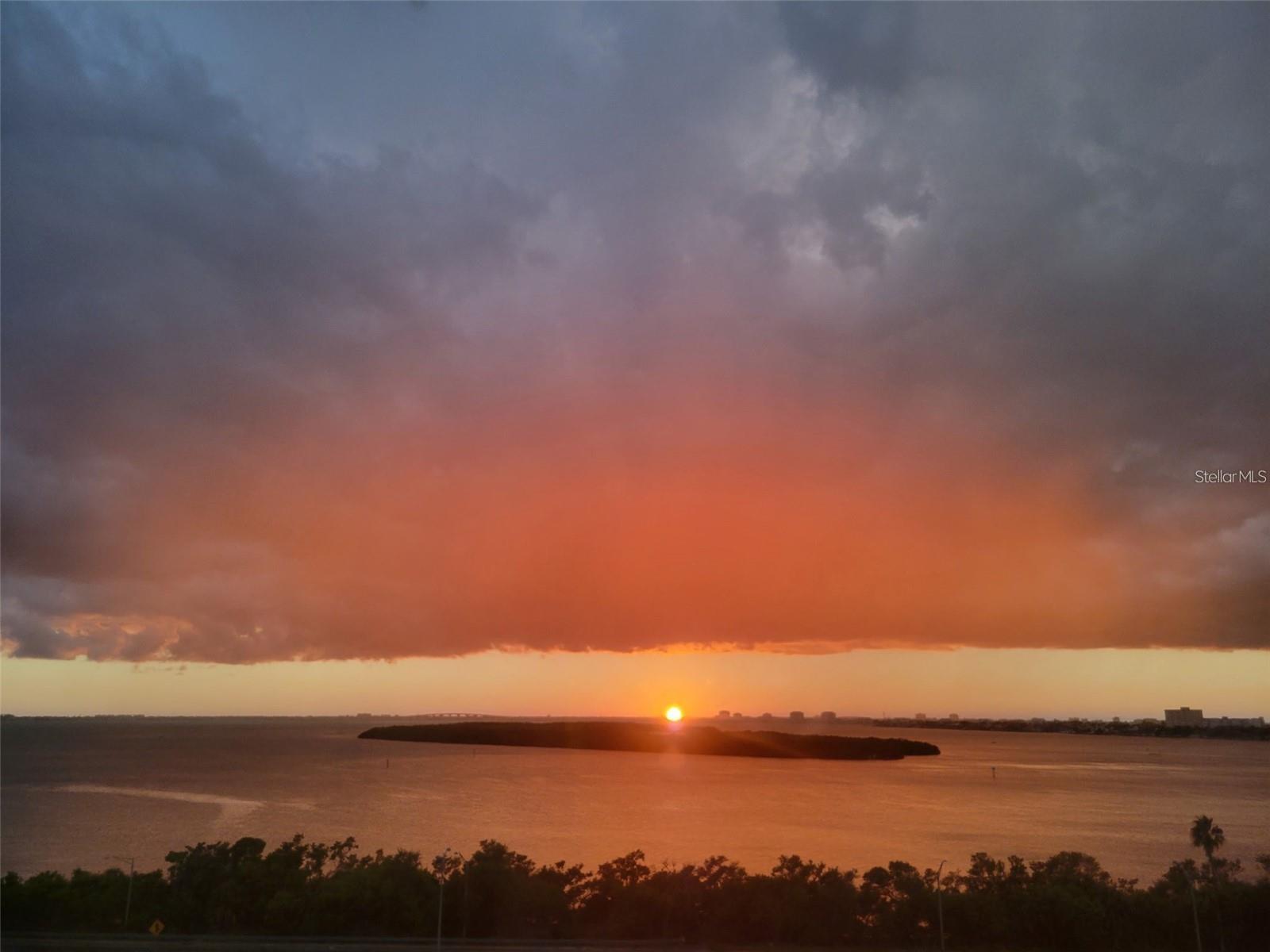 7100 SUNSHINE SKYWAY LN S #906, ST PETERSBURG, FL, 33711