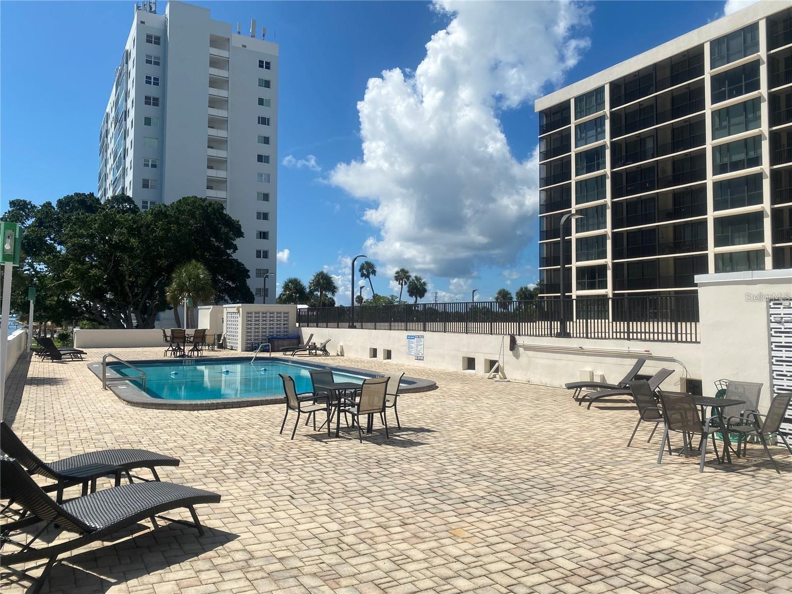 7100 SUNSHINE SKYWAY LN S #906, ST PETERSBURG, FL, 33711