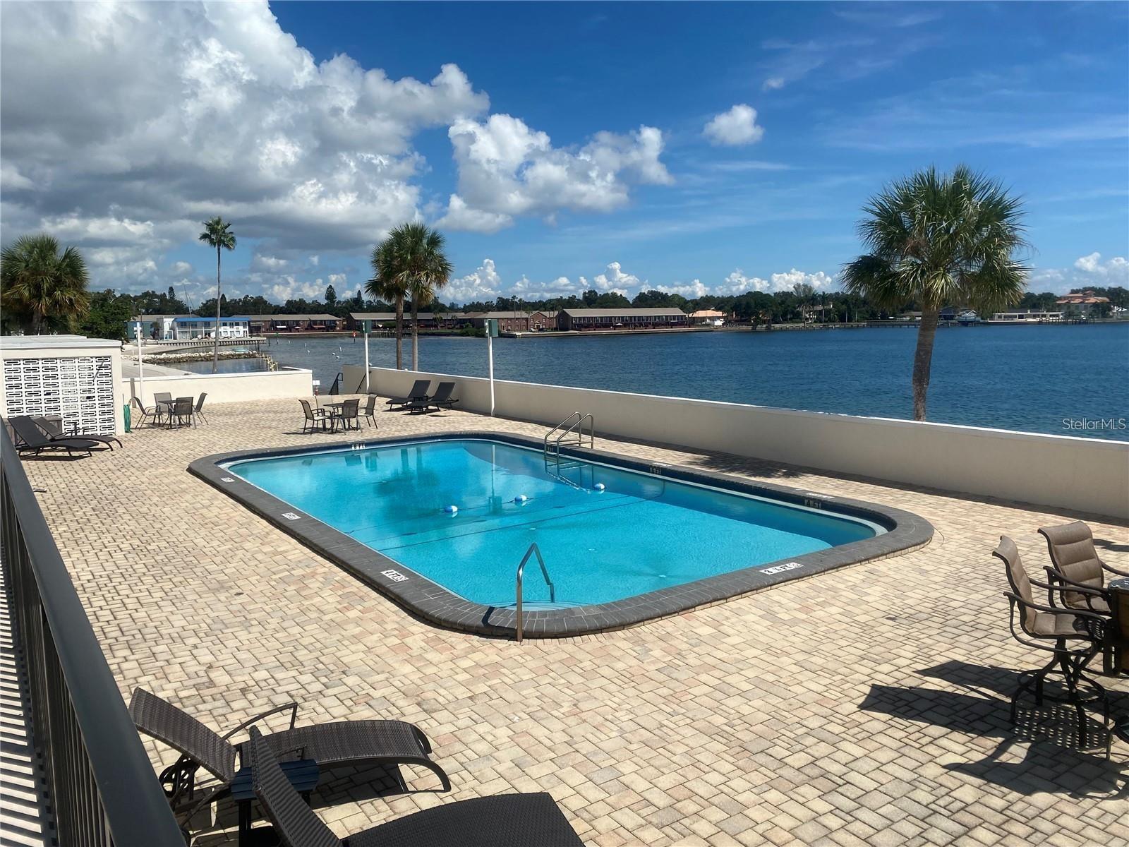 7100 SUNSHINE SKYWAY LN S #906, ST PETERSBURG, FL, 33711