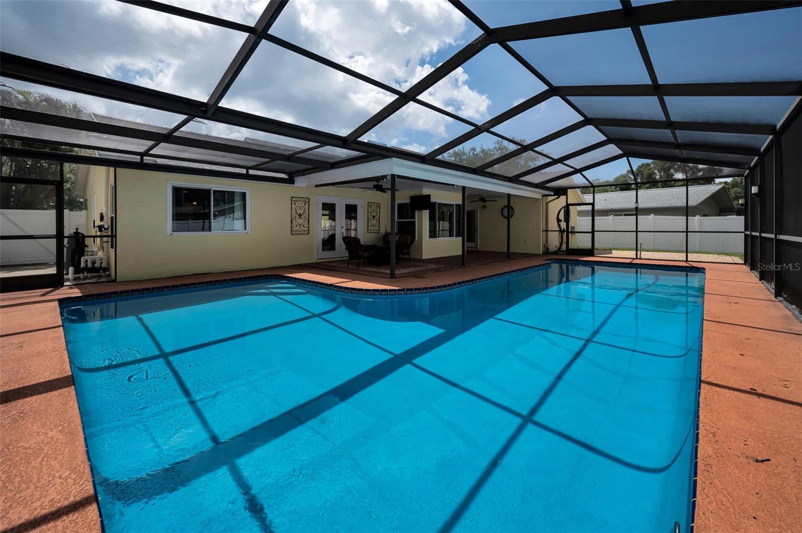 2330 BARTON LN, CLEARWATER, FL, 33759