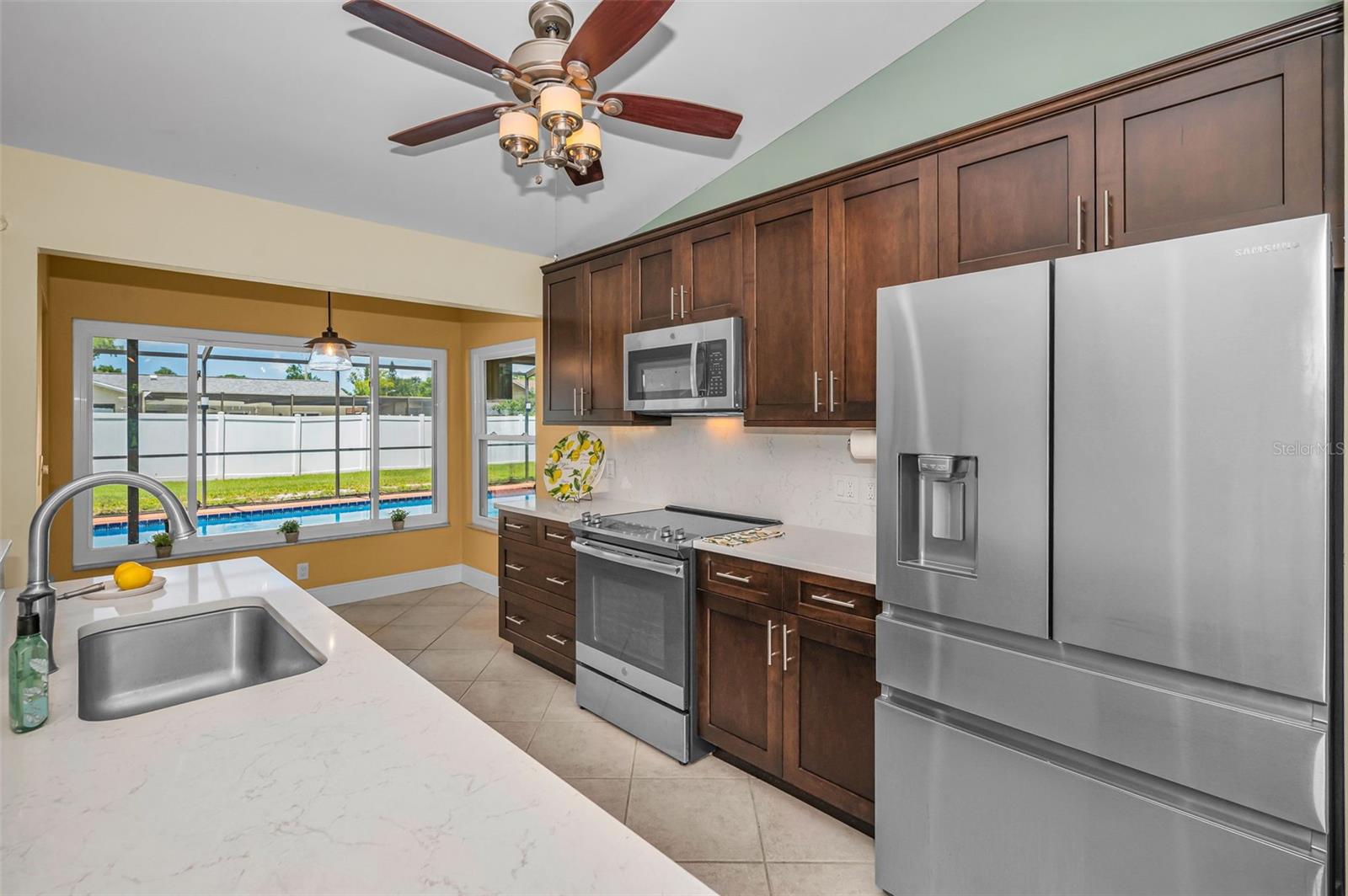 2330 BARTON LN, CLEARWATER, FL, 33759