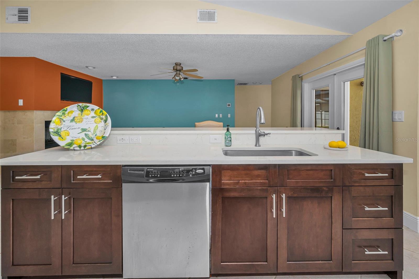 2330 BARTON LN, CLEARWATER, FL, 33759