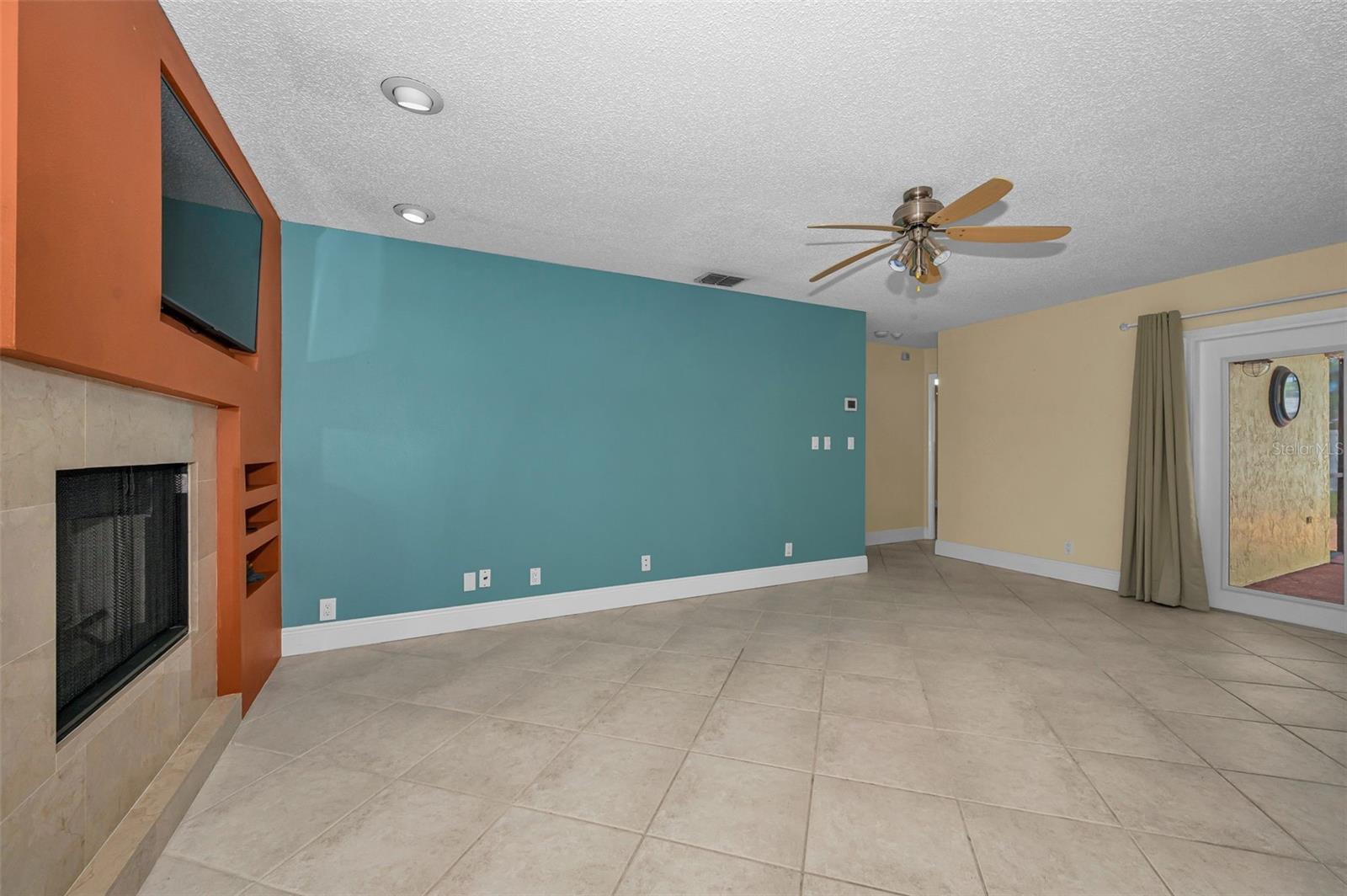 2330 BARTON LN, CLEARWATER, FL, 33759