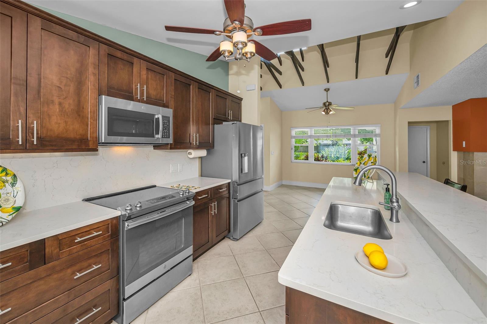 2330 BARTON LN, CLEARWATER, FL, 33759